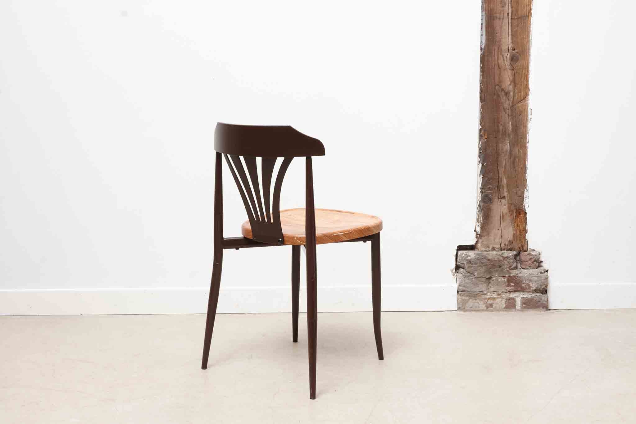 Chaise bistrot plastique