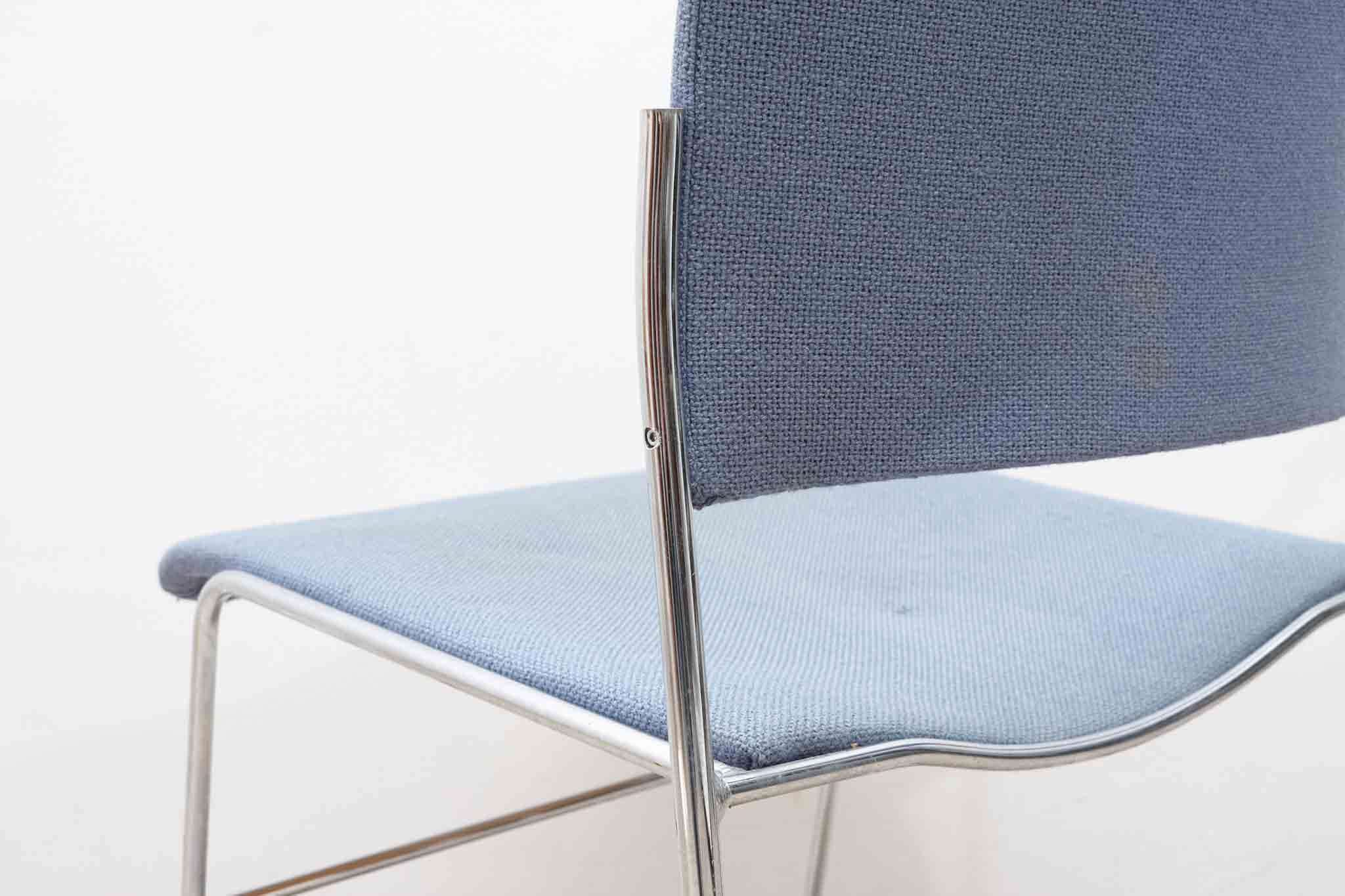 Chaise Howe 4/40 bleue par David Rowland Cartel de Belleville