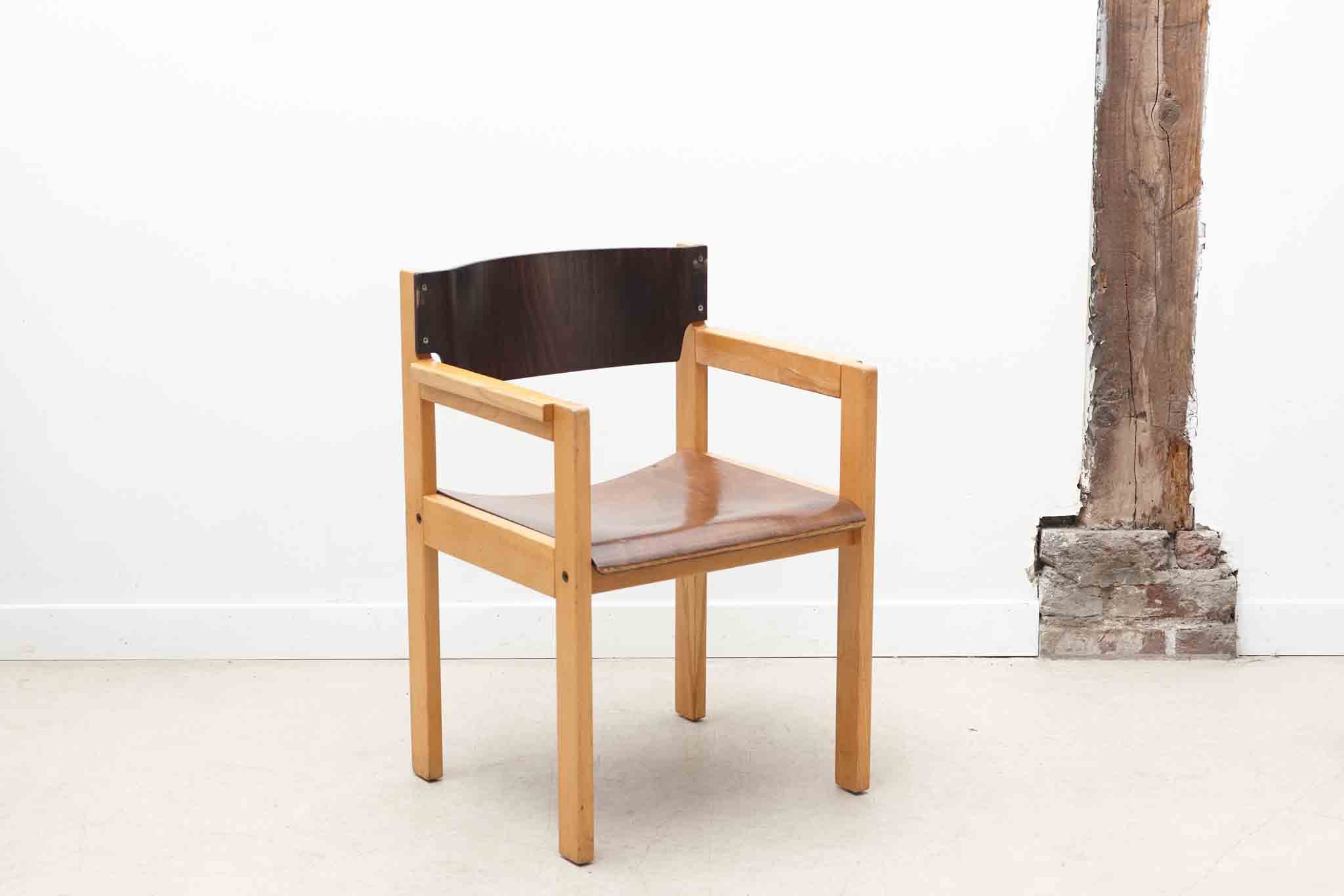 Chaise scandinave avec accoudoirs ébène / hêtre