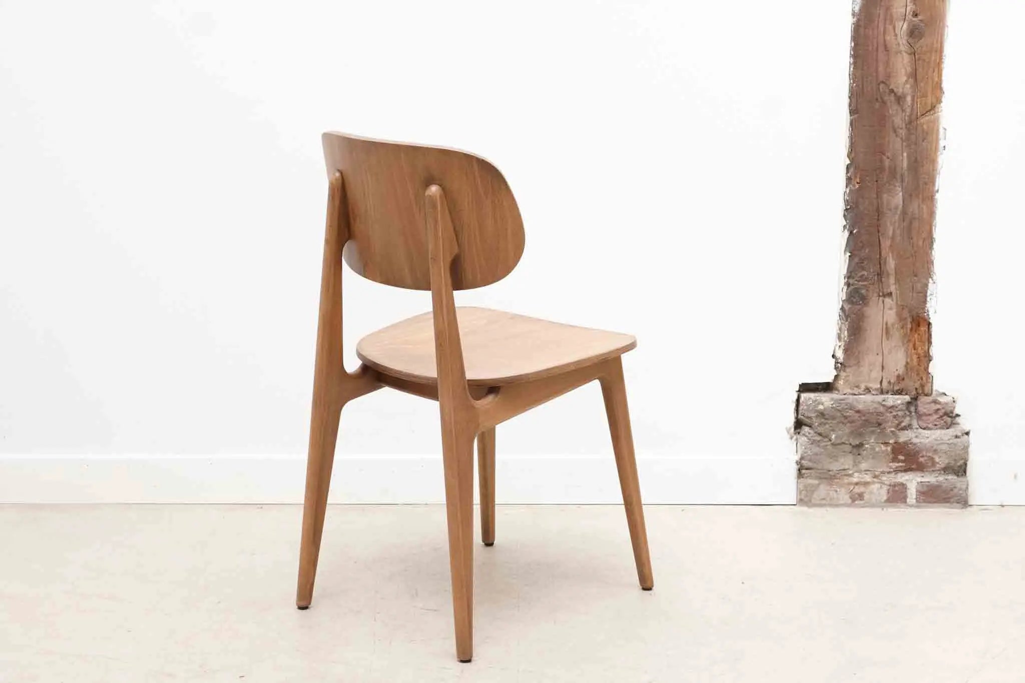 Chaise en bois style Japonais Cartel de Belleville