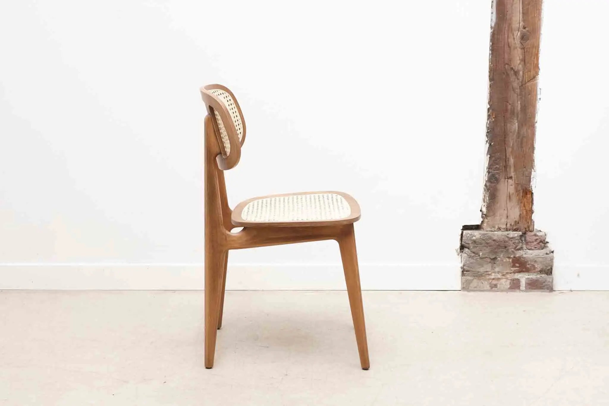 Chaise en bois et rotin style Japonais Cartel de Belleville