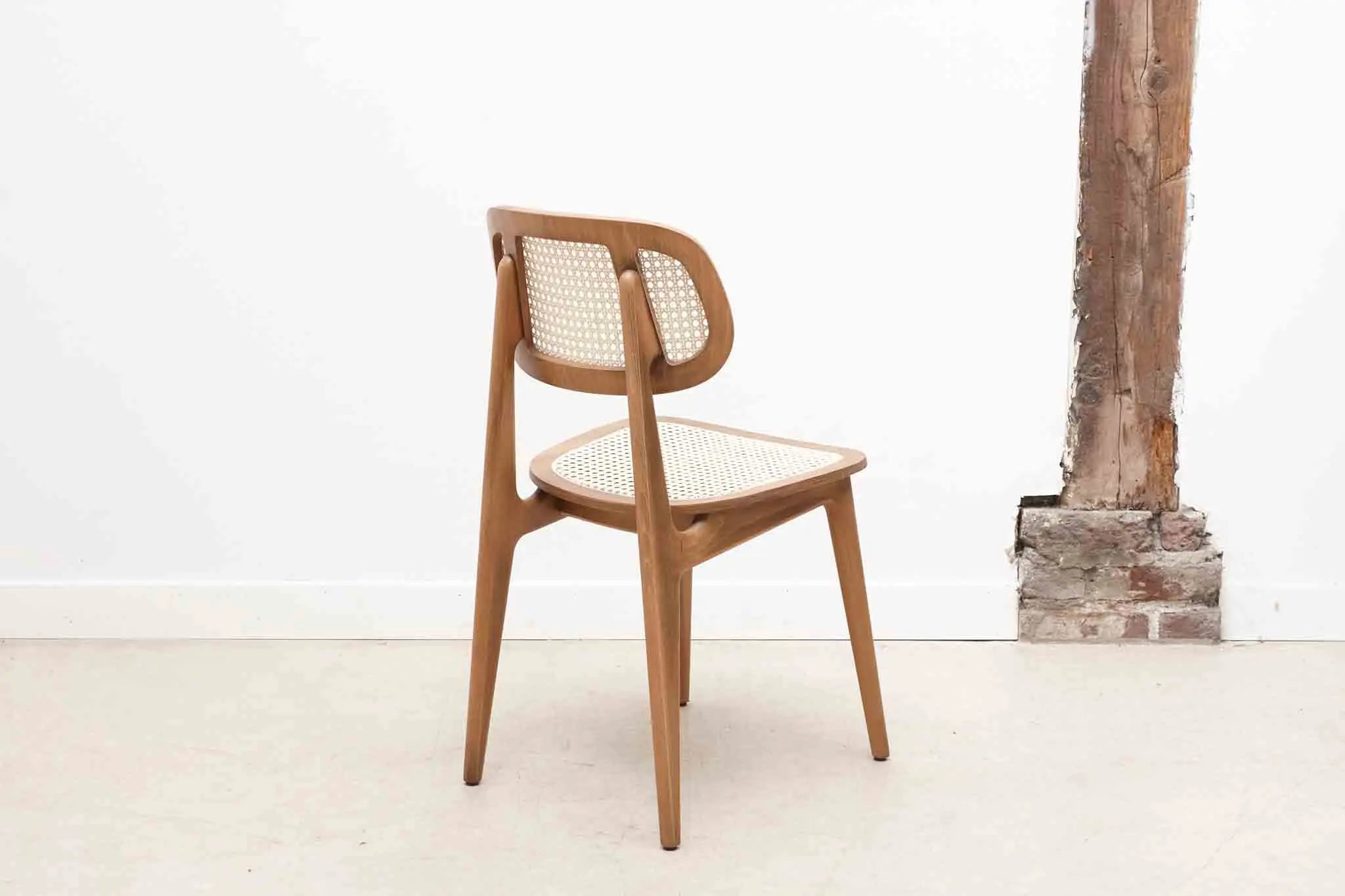 Chaise en bois et rotin style Japonais Cartel de Belleville