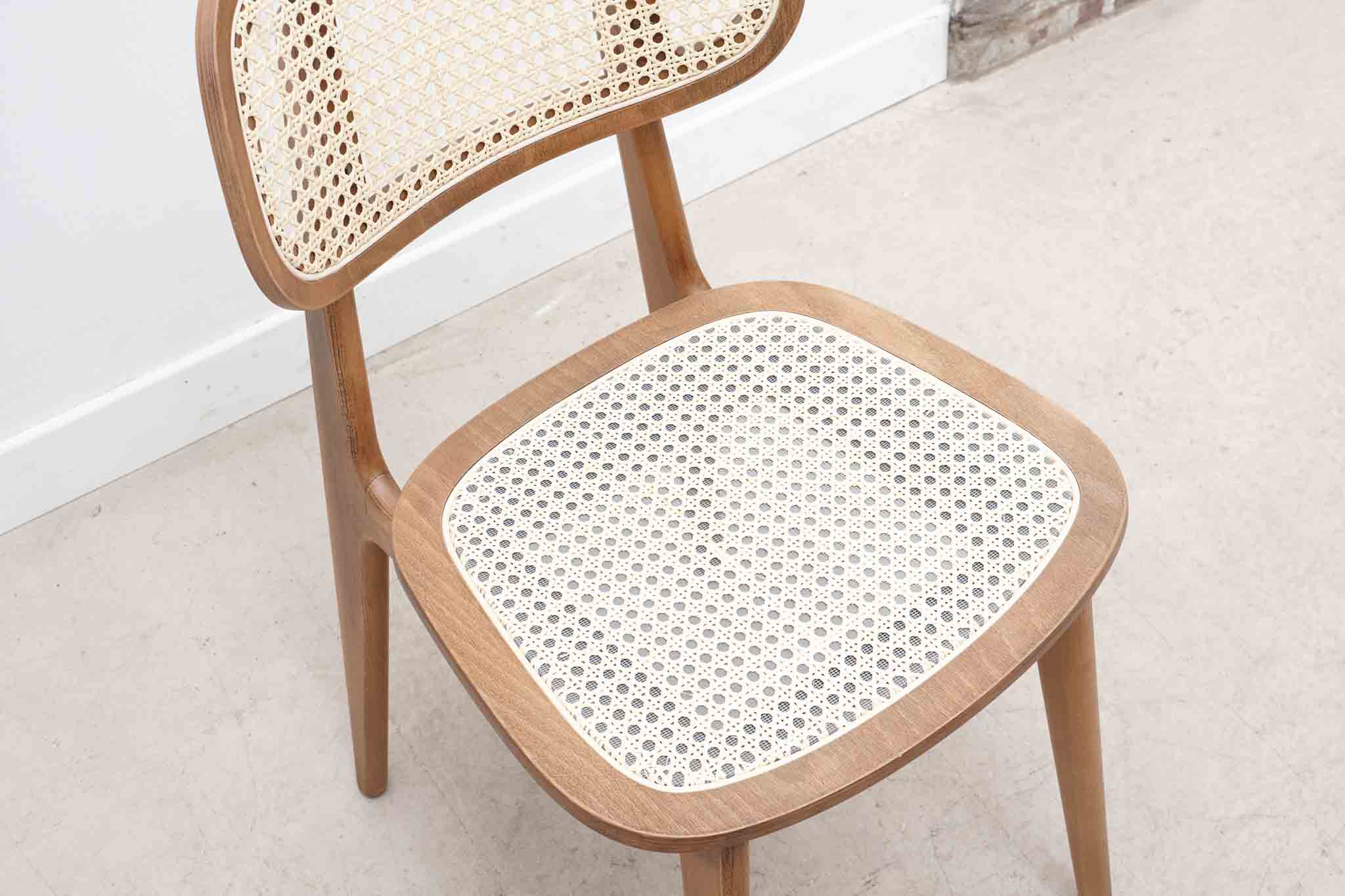 Chaise en bois et rotin style Japonais Cartel de Belleville