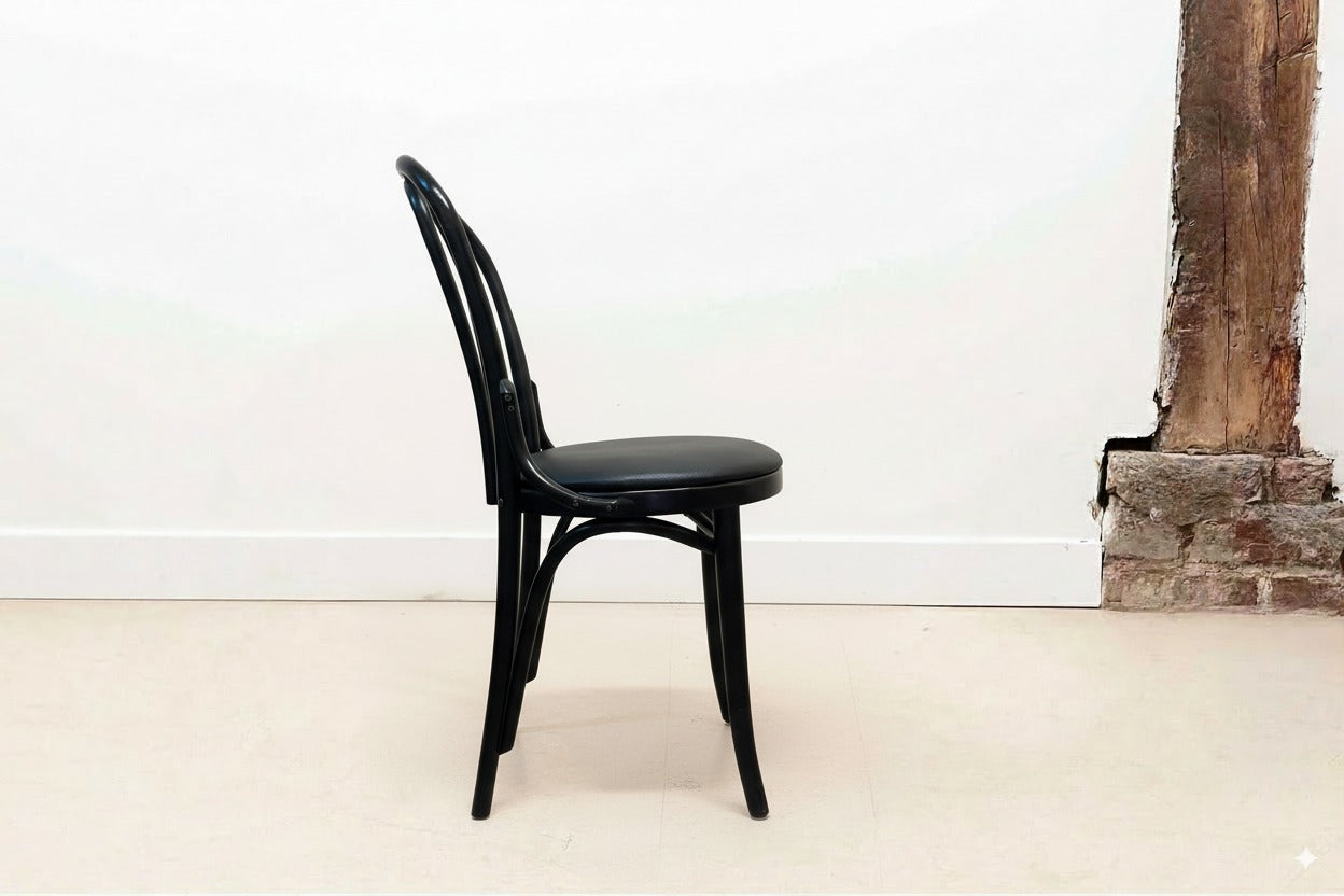 Chaise bistrot style Thonet Satelliet n°18 noir tapissée Cartel de Belleville