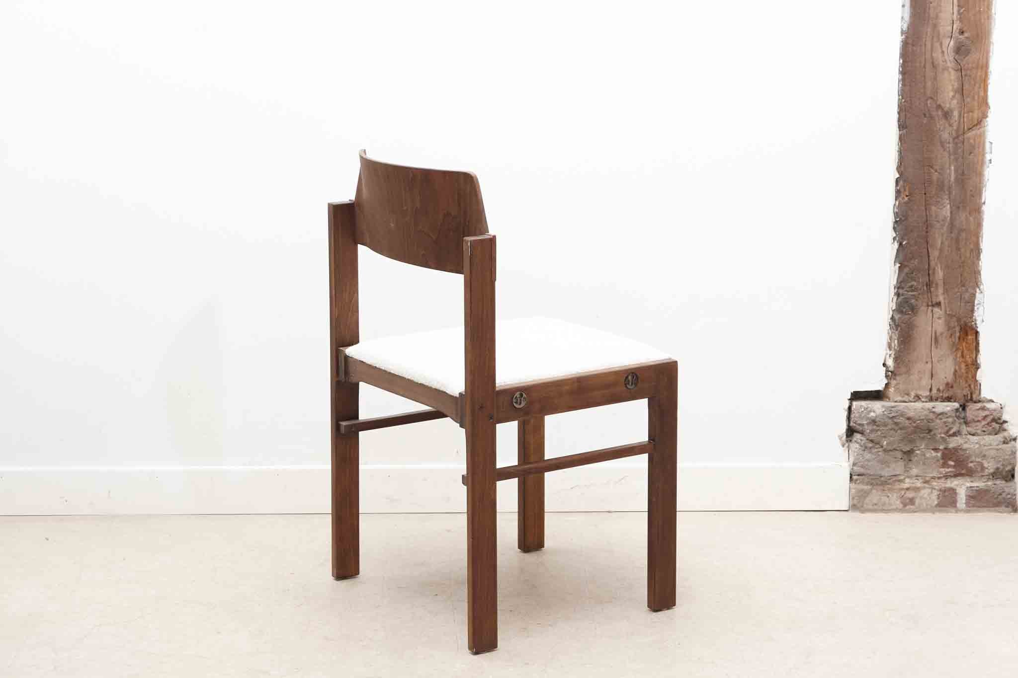 Chaise style scandinave ébène tapissée Cartel de Belleville