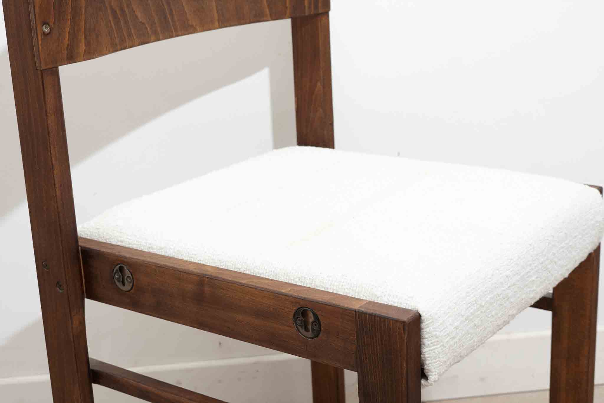 Chaise style scandinave ébène tapissée