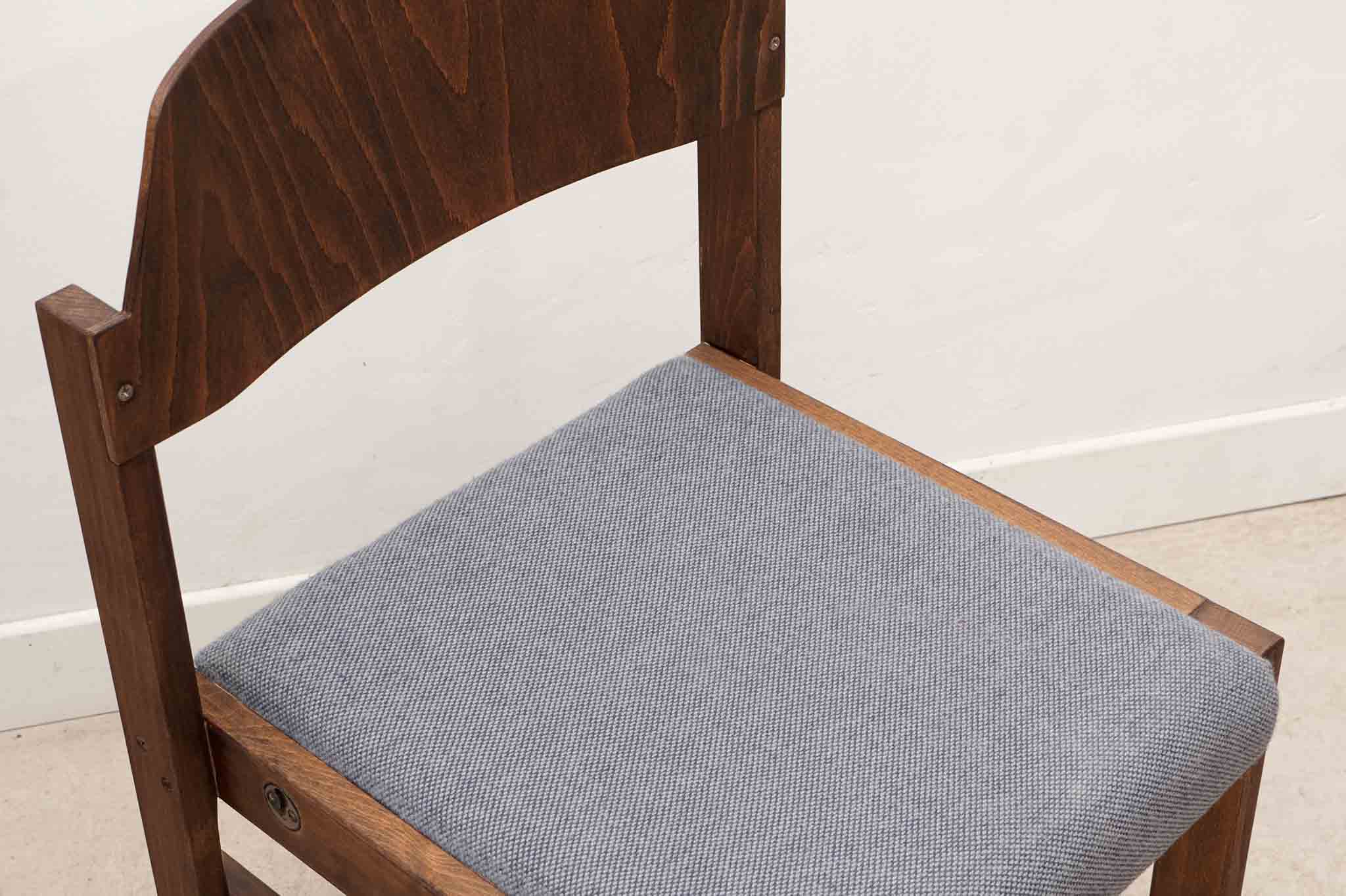 Chaise style scandinave ébène tapissée Cartel de Belleville