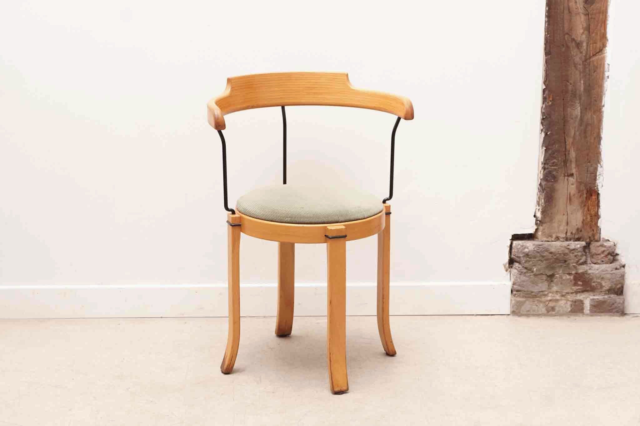 Chaise vintage  style Bruno Rey Horn tapissée de velours vert