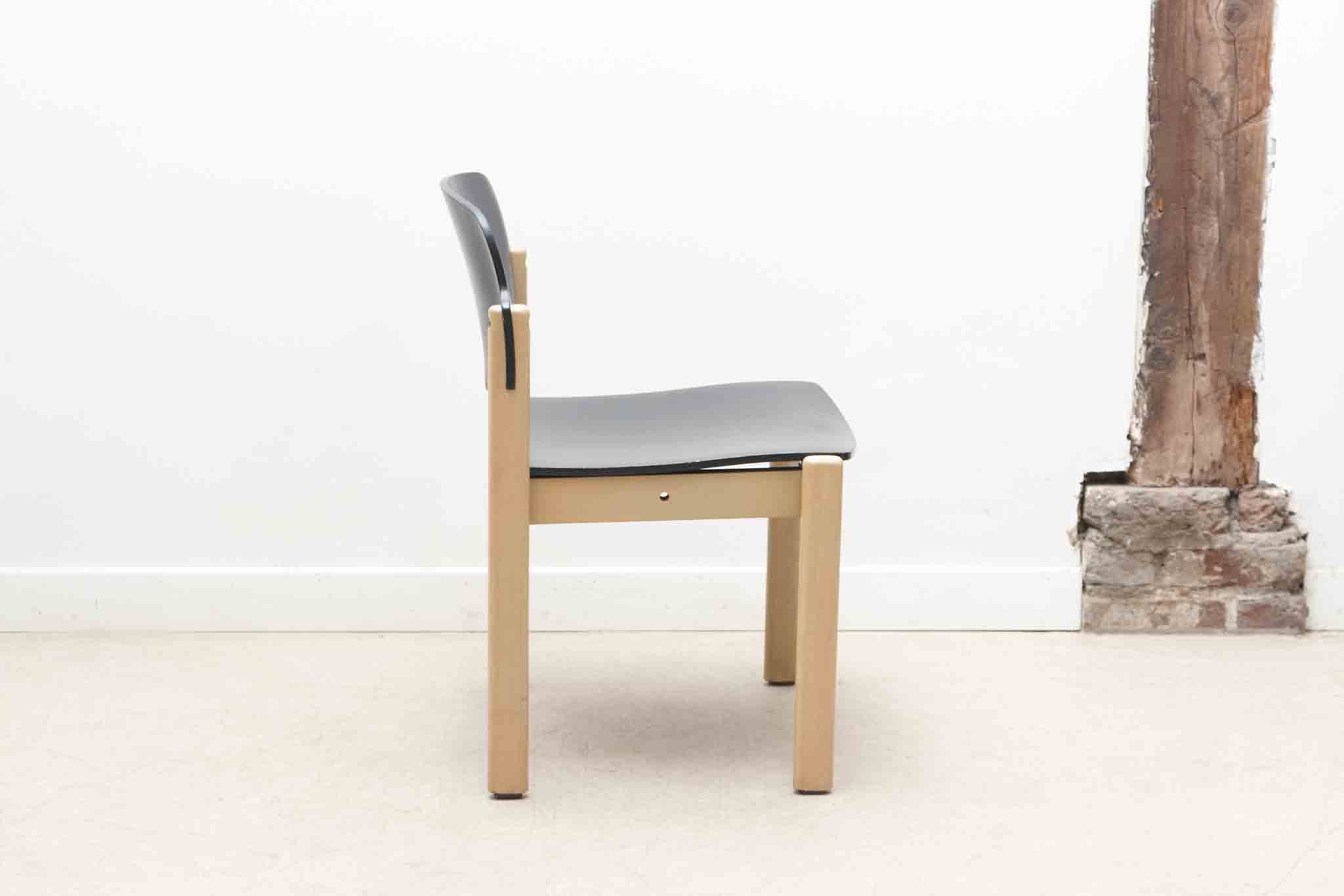 Chaise bois courbé années 70 Allemagne, noir et hêtre Cartel de Belleville