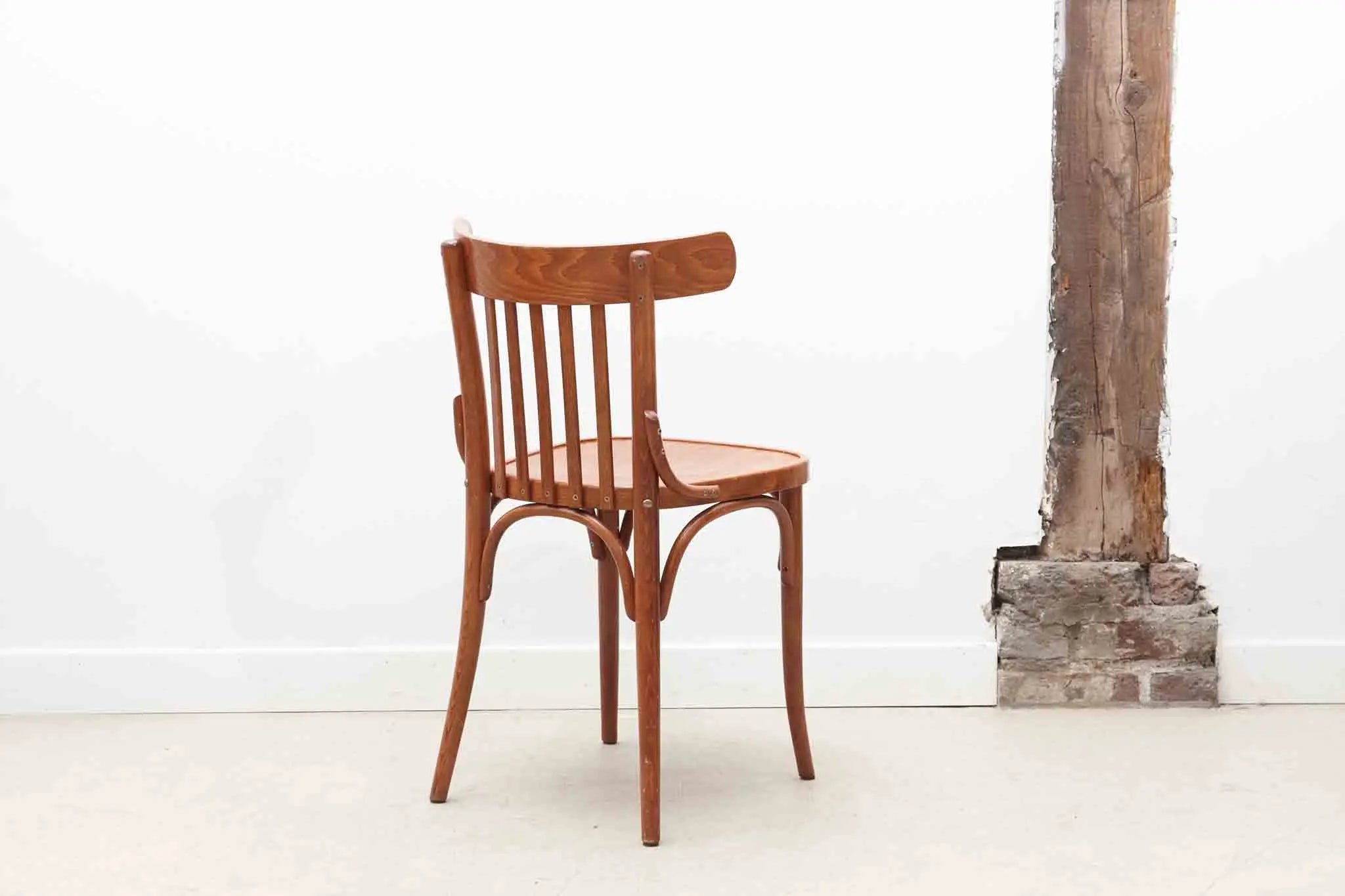 Chaise bistrot style Baumann caramel Cartel de Belleville