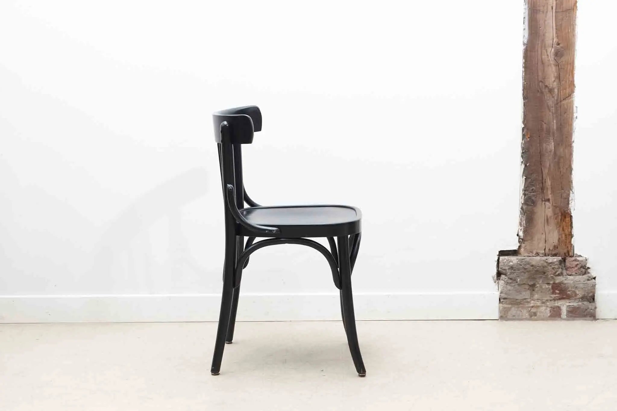 Chaise bistrot style Baumann noir Cartel de Belleville