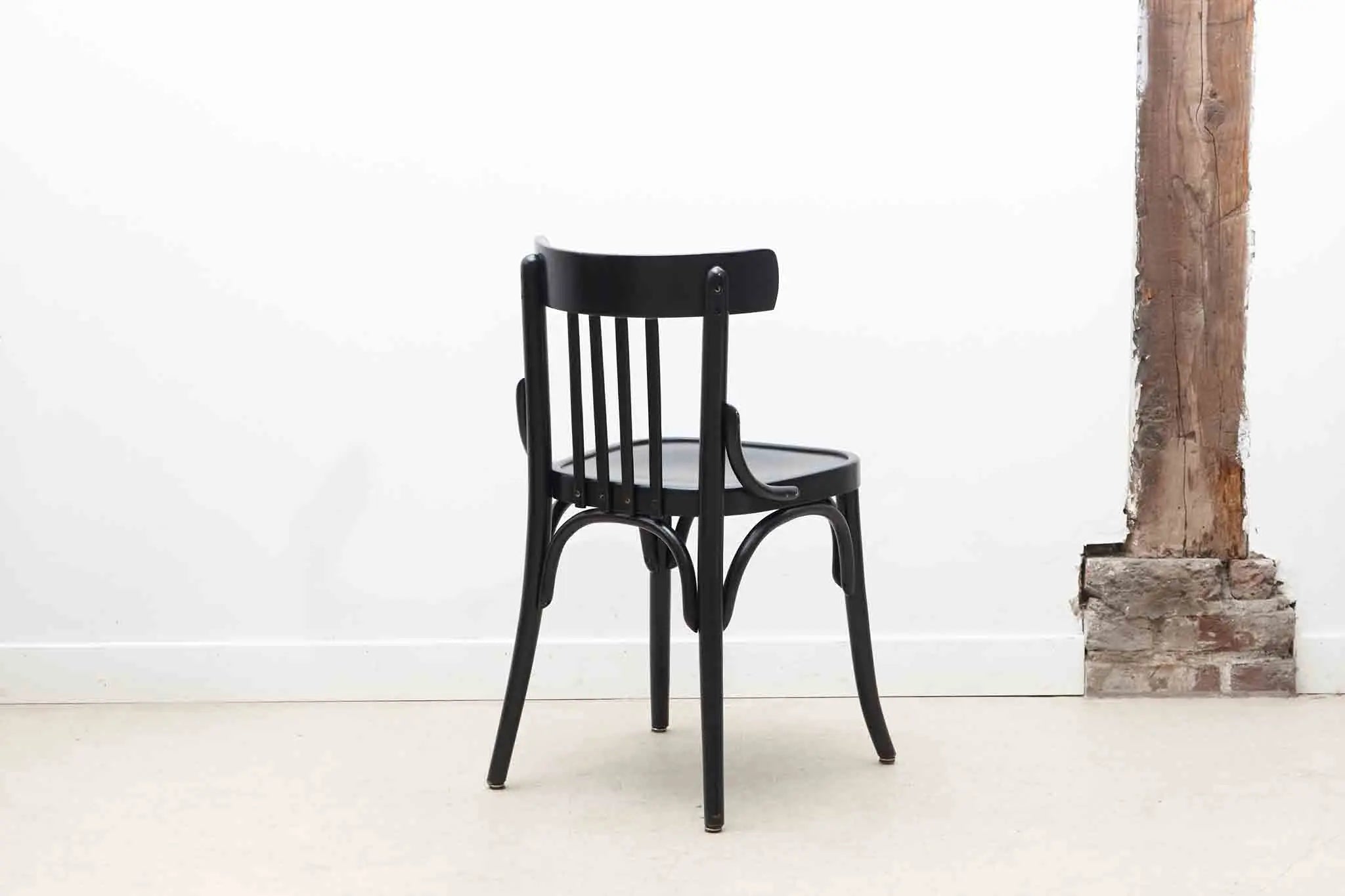 Chaise bistrot style Baumann noir Cartel de Belleville