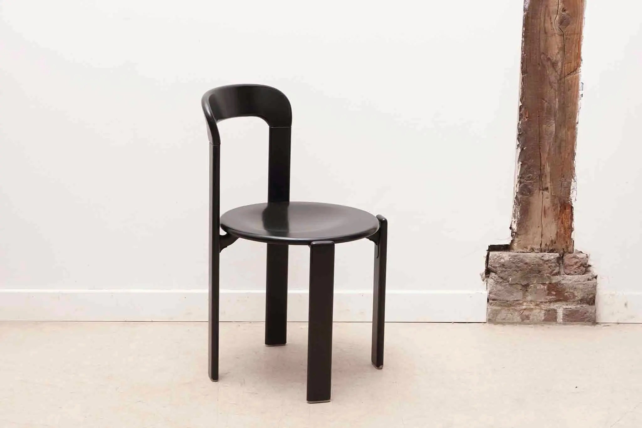 Chaise Kusch+co Bruno Rey noire Cartel de Belleville