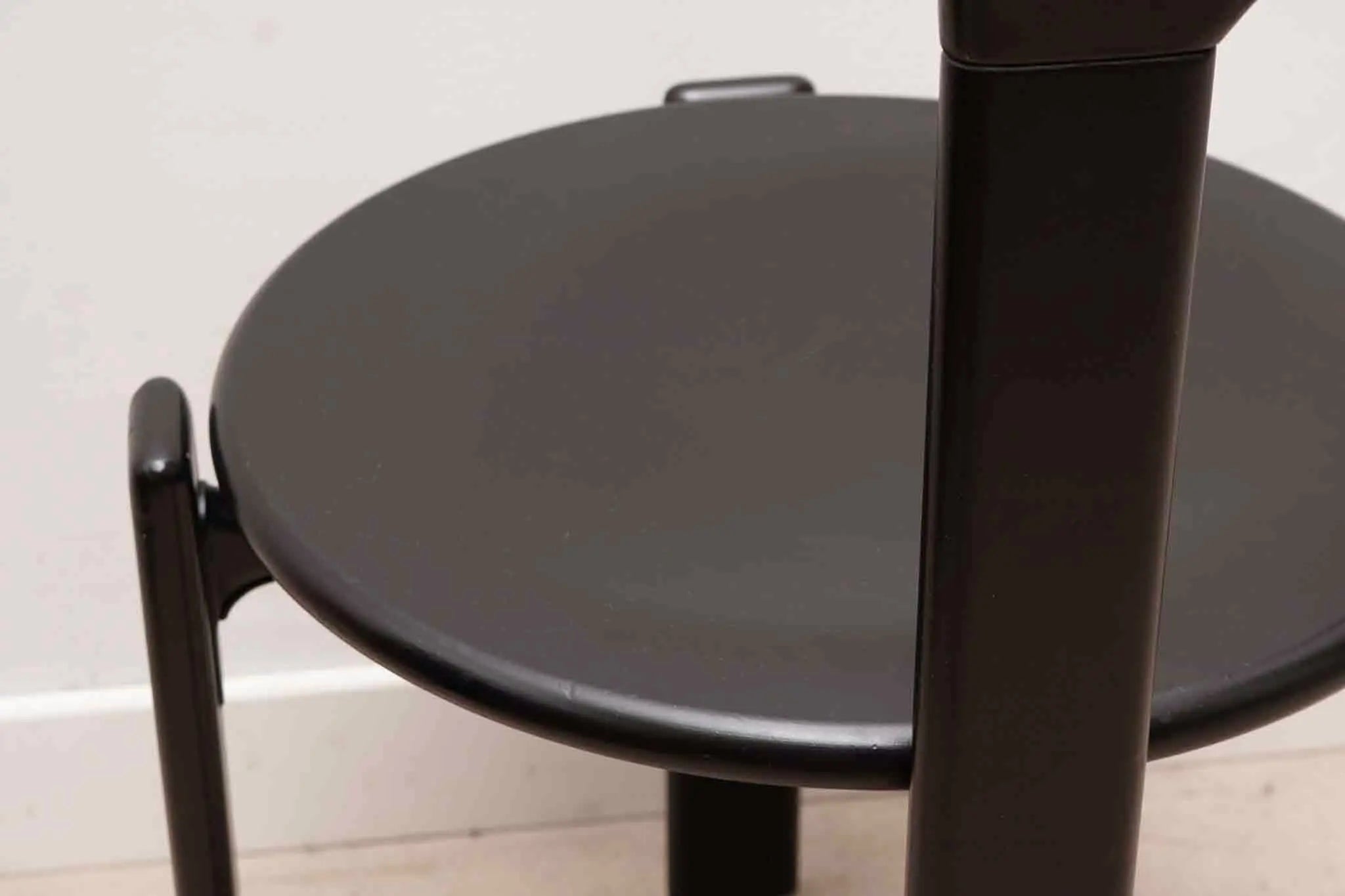 Chaise Kusch+co Bruno Rey noire Cartel de Belleville