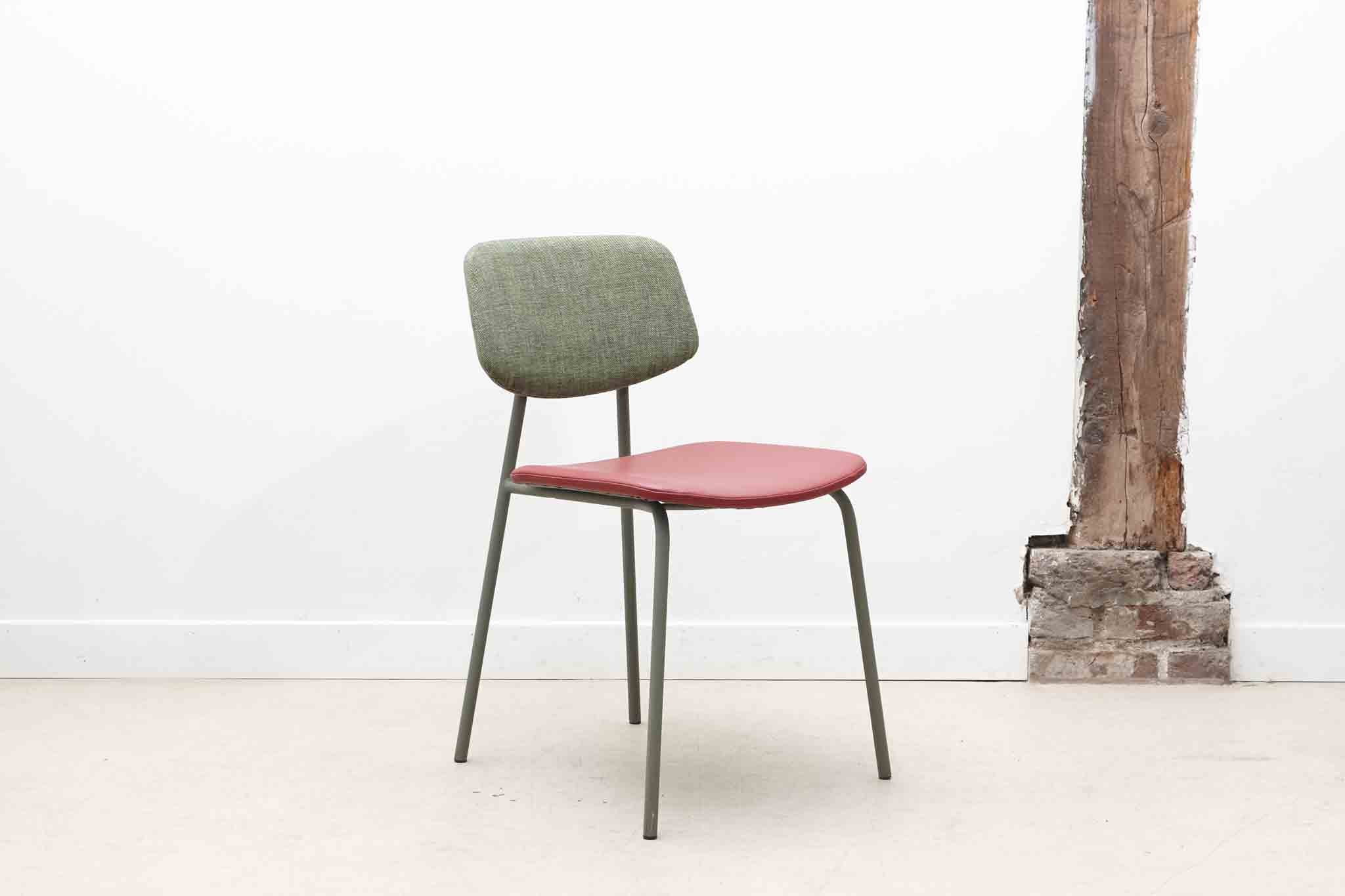 Chaise Lago verte et rouge