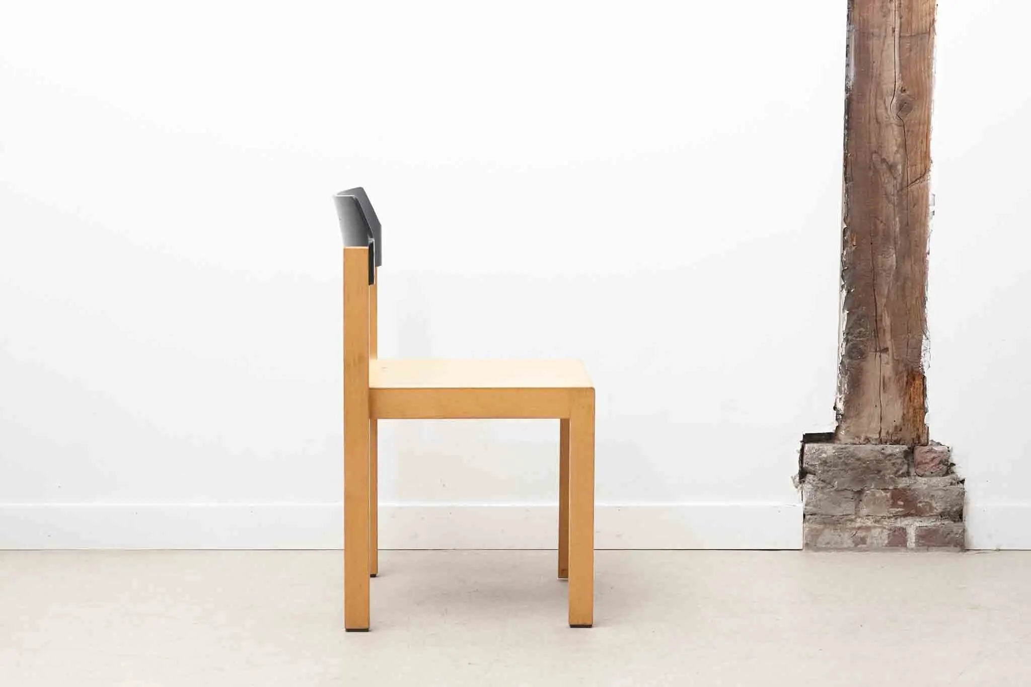 Chaise scandinave par Rainer Schell noir / hêtre Cartel de Belleville