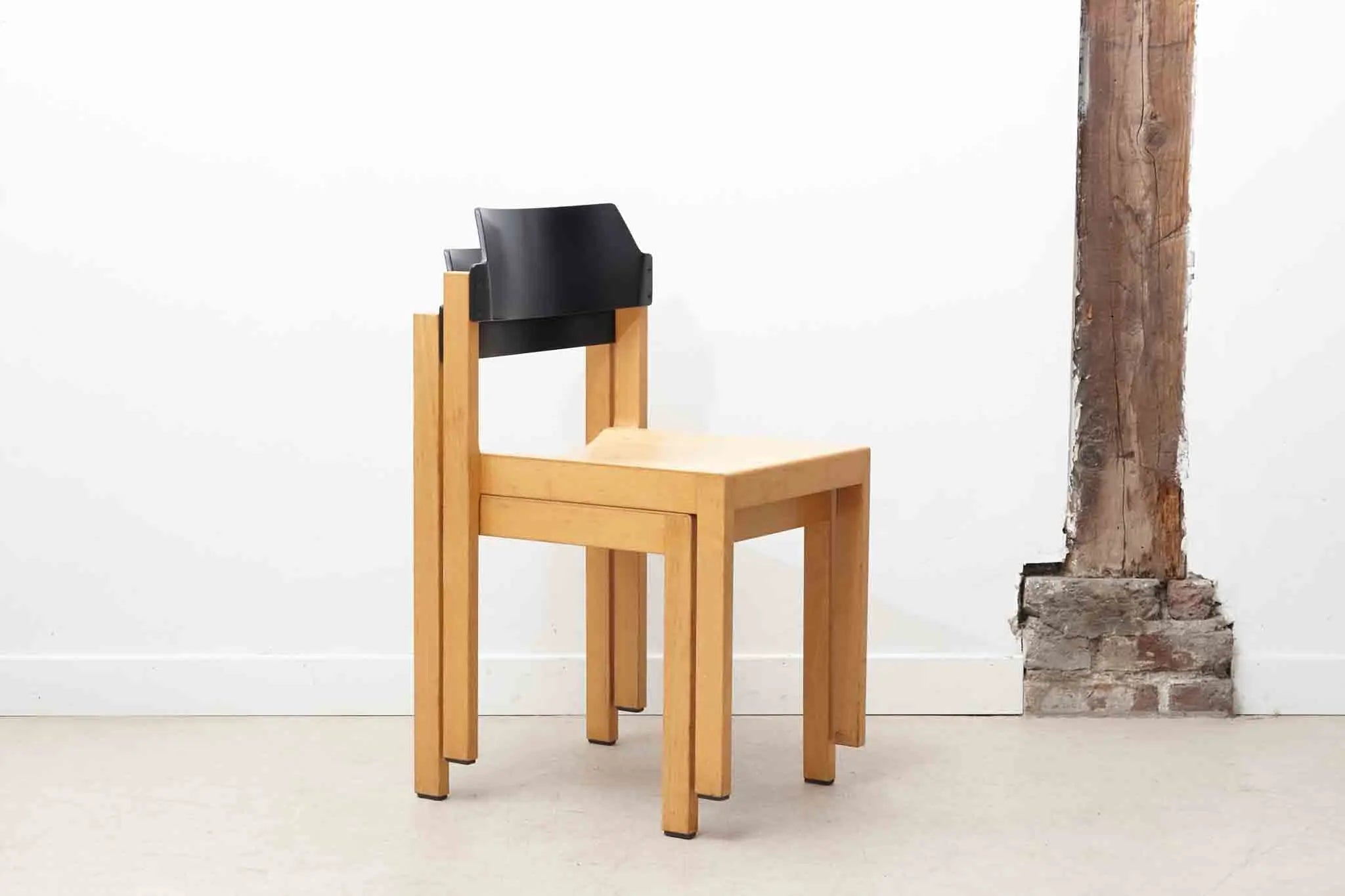 Chaise scandinave par Rainer Schell noir / hêtre Cartel de Belleville