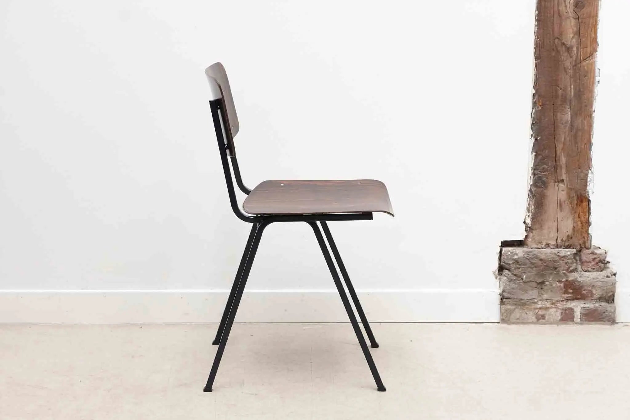 Chaise Eromes F6 ébène Cartel de Belleville