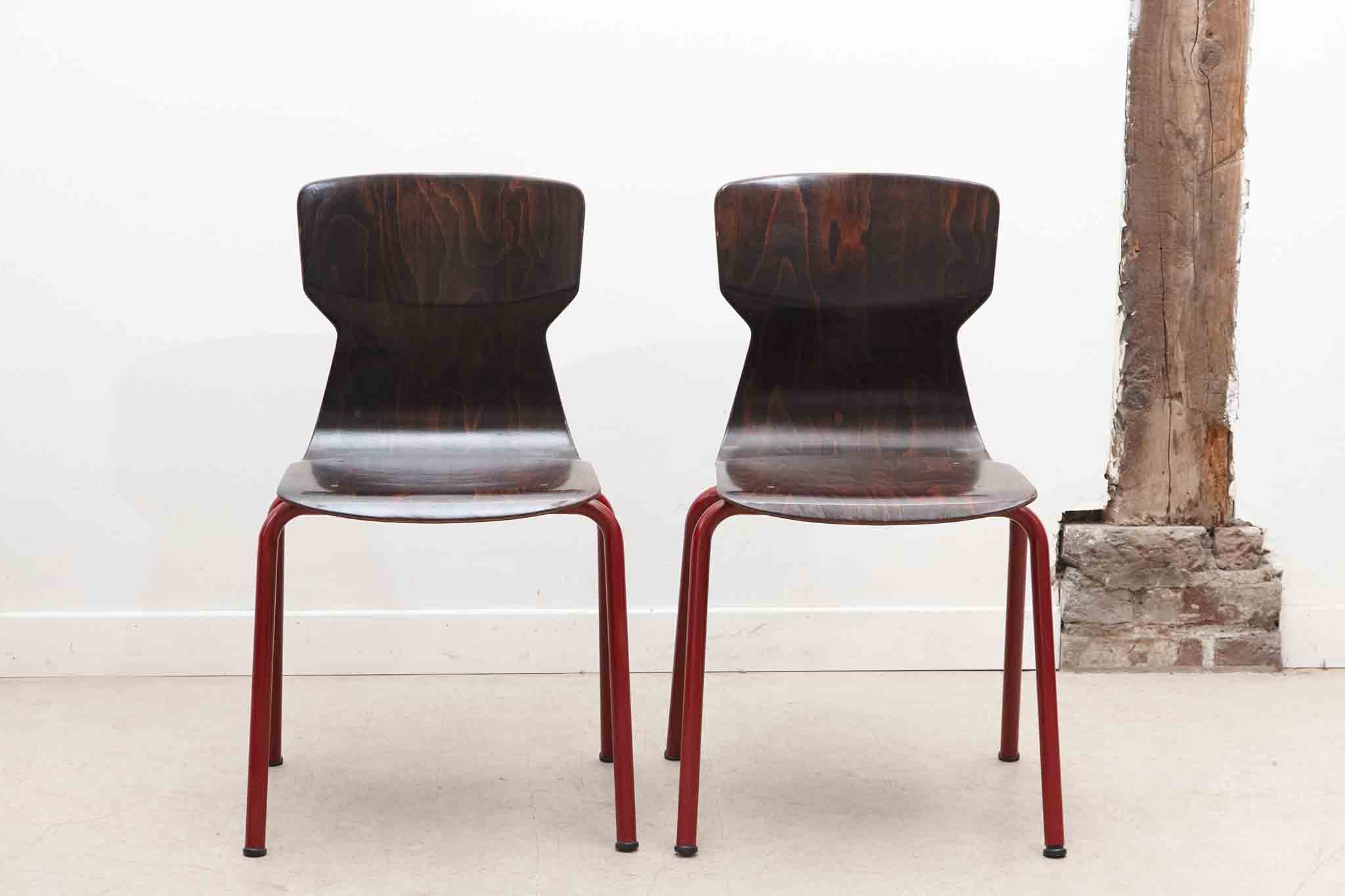 Chaise Eromes ébène et rouge Cartel de Belleville
