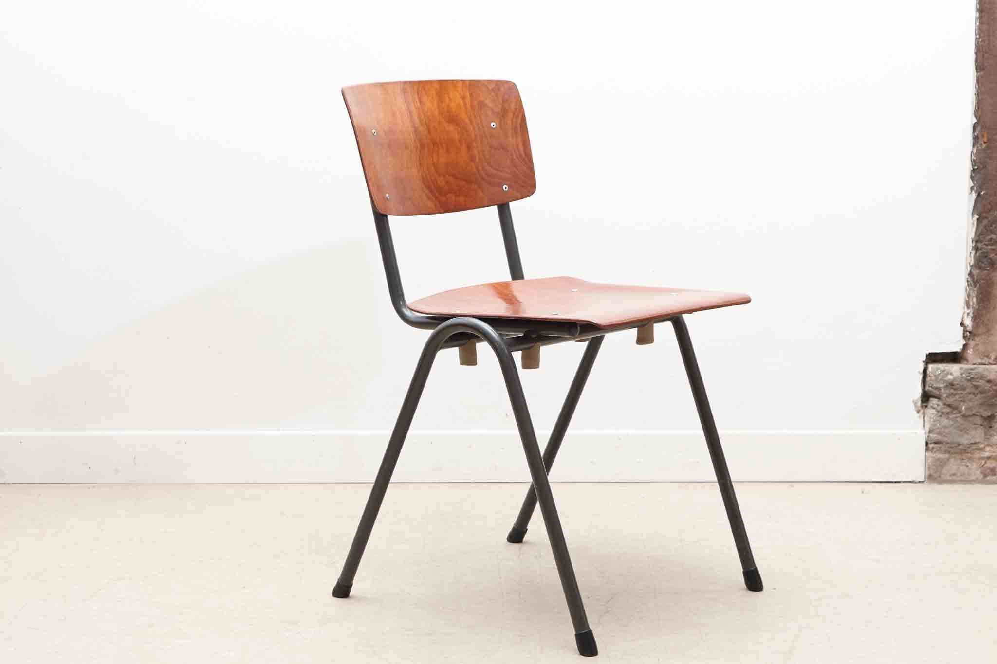 Chaise eromes F4 et chêne gris Cartel de Belleville