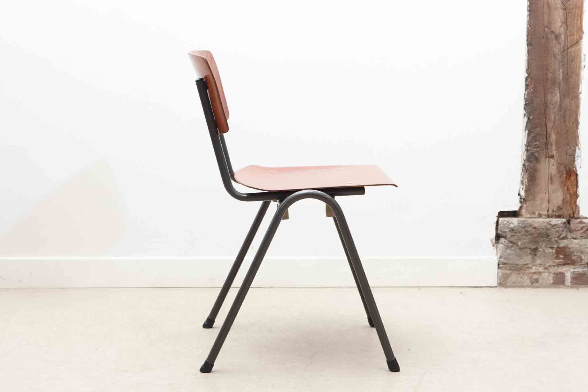 Chaise eromes F4 et chêne gris Cartel de Belleville