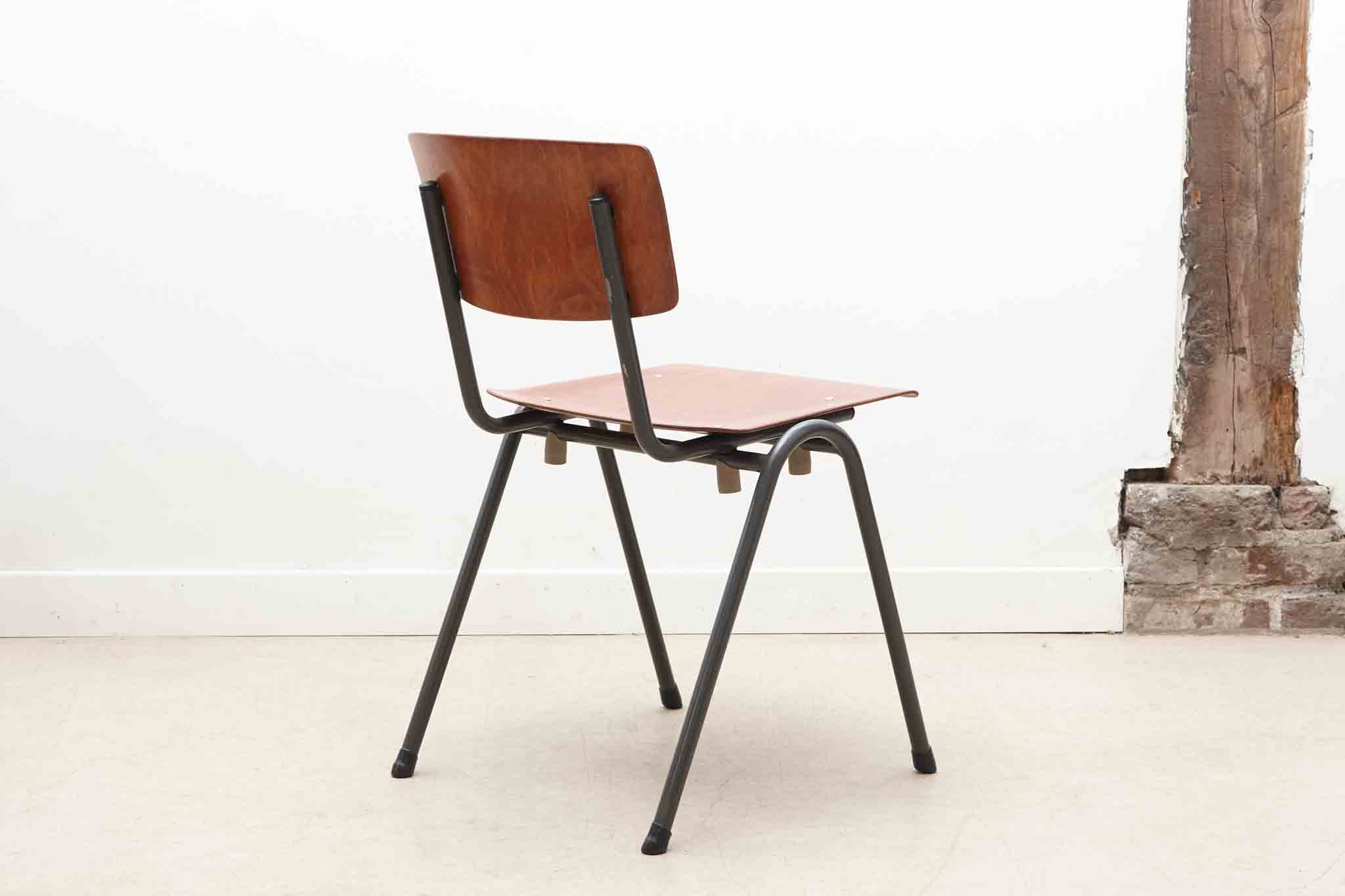 Chaise eromes F4 et chêne gris Cartel de Belleville