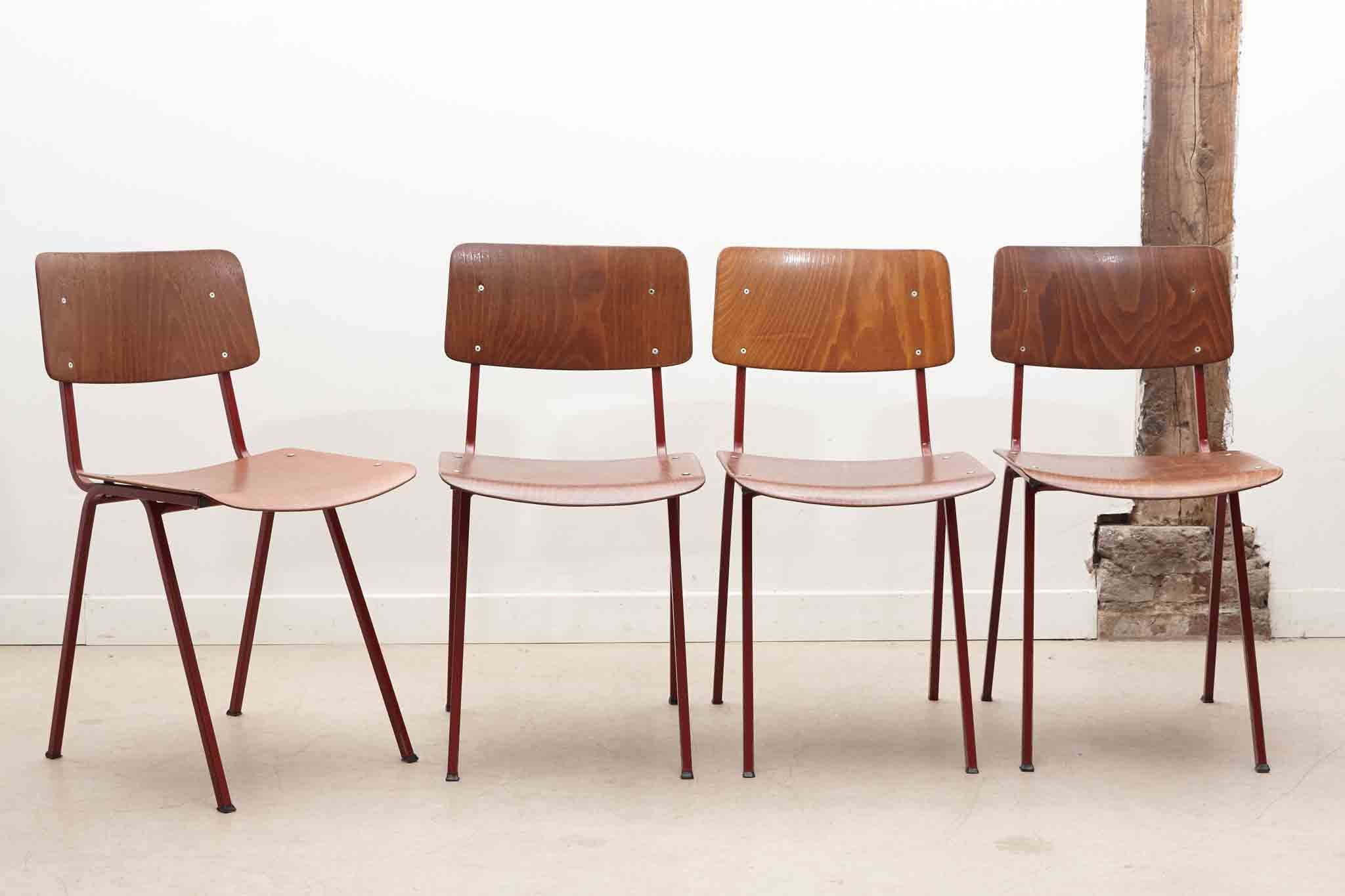 Chaise Eromes F6 chêne et rouge Cartel de Belleville