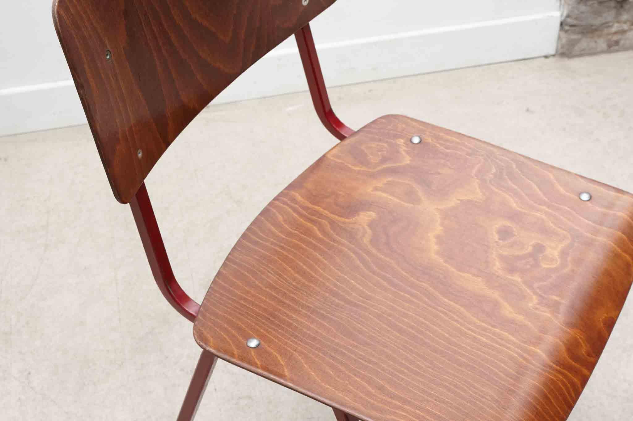 Chaise Eromes F6 chêne et rouge