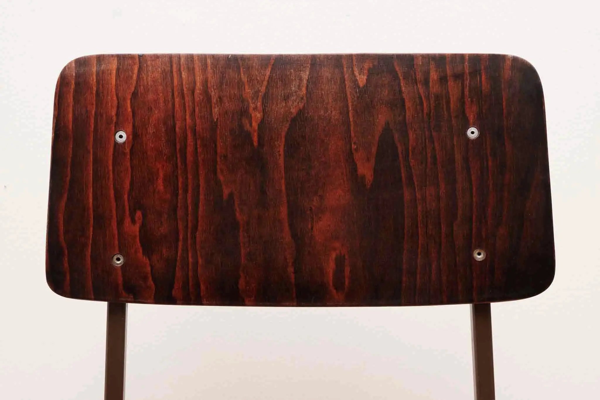 Chaise Eromes F6 ébène Cartel de Belleville