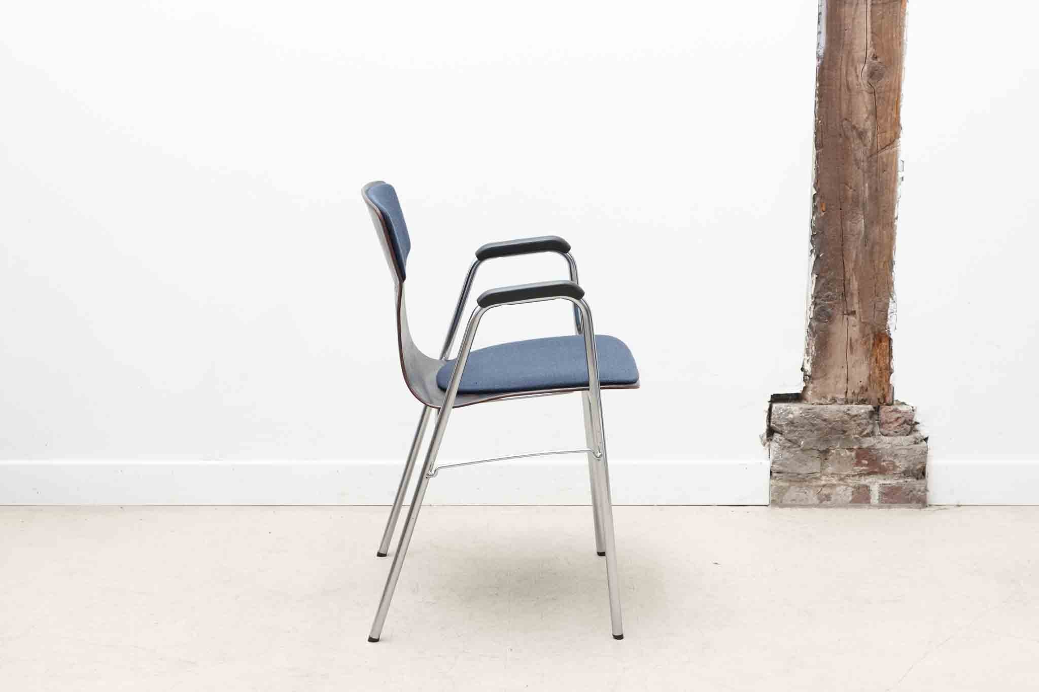 Chaise Eromes fourmi ébène et chrome avec accoudoirs et coussin