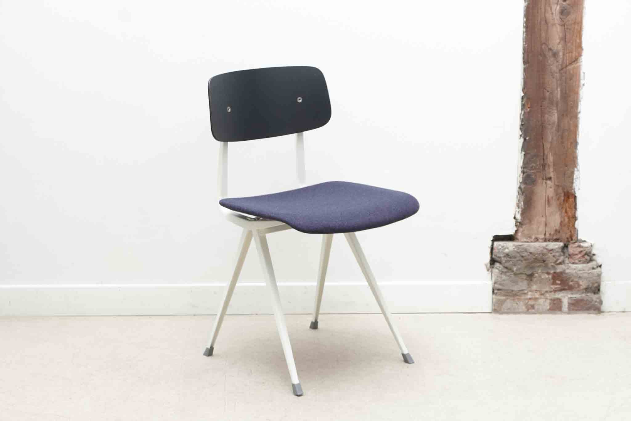 Chaise Friso Kramer "Result" tapissée et blanc Cartel de Belleville