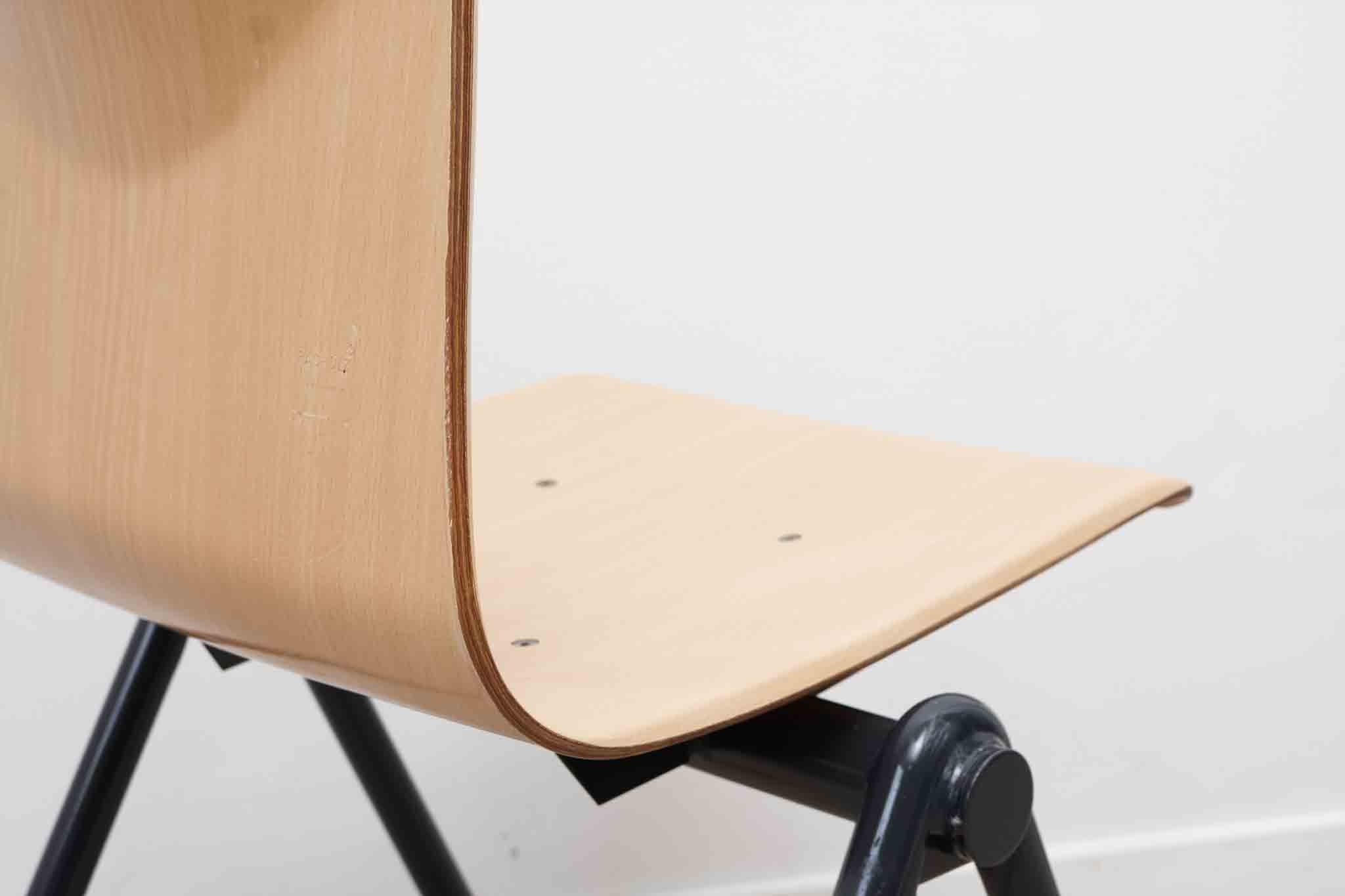 Chaise Galvanitas S30 hêtre et bleu