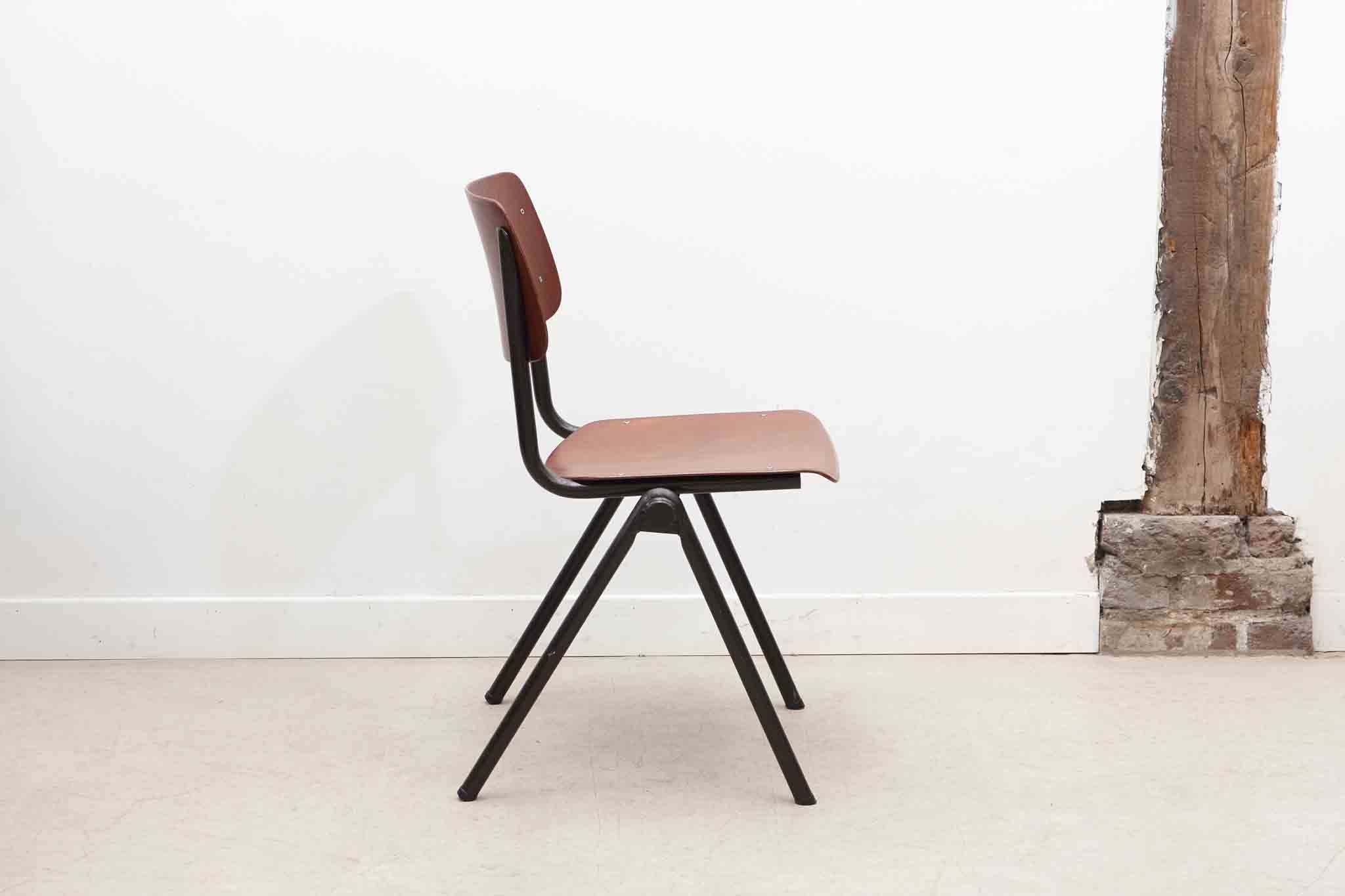 Chaise Galvanitas S35 Cartel de Belleville