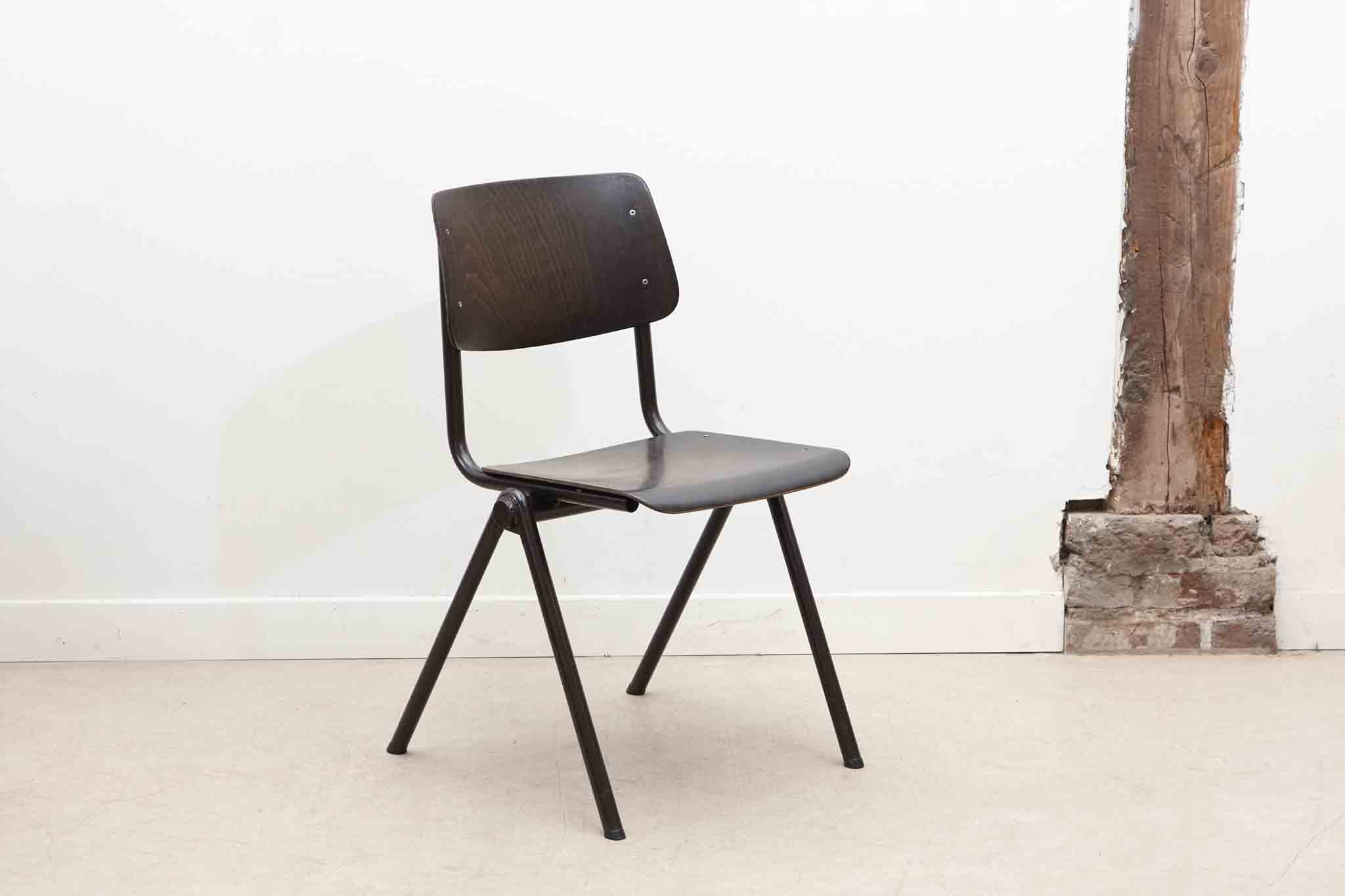 Chaise Galvanitas S35 Cartel de Belleville