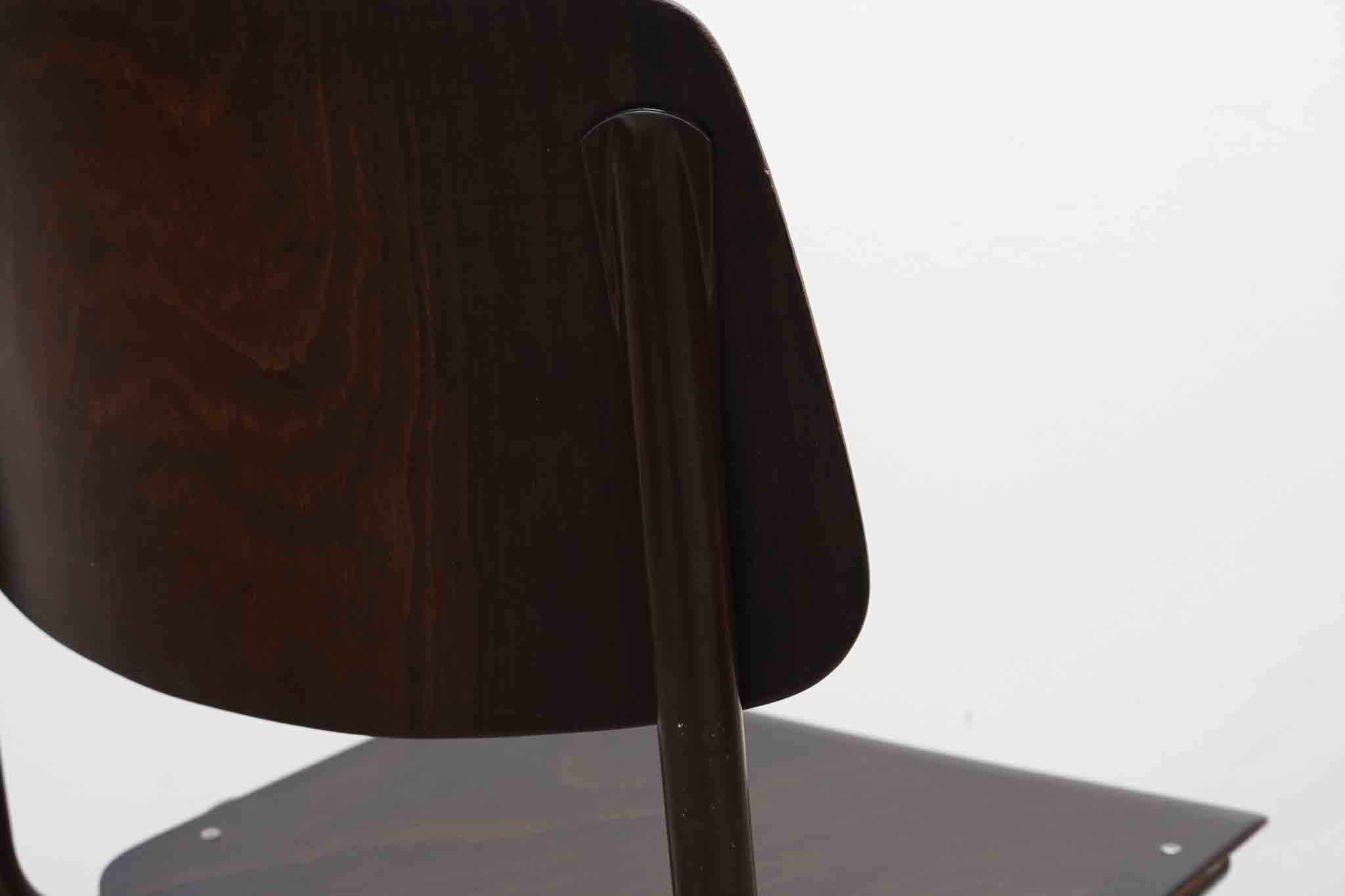 Chaise Galvanitas S35 Cartel de Belleville
