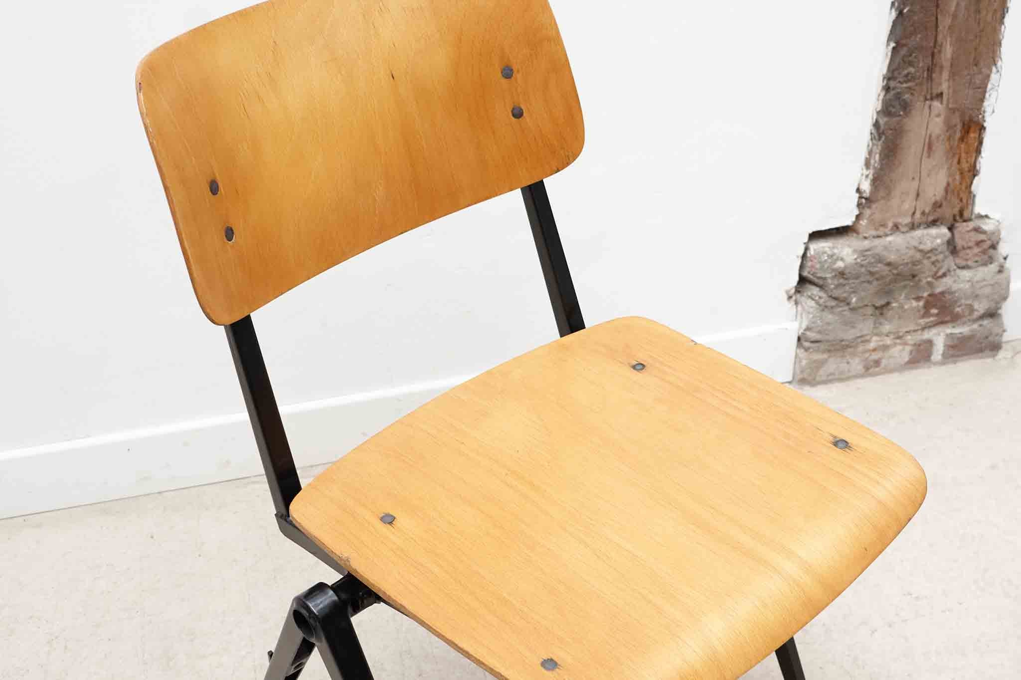 Chaise empilable Marko noir