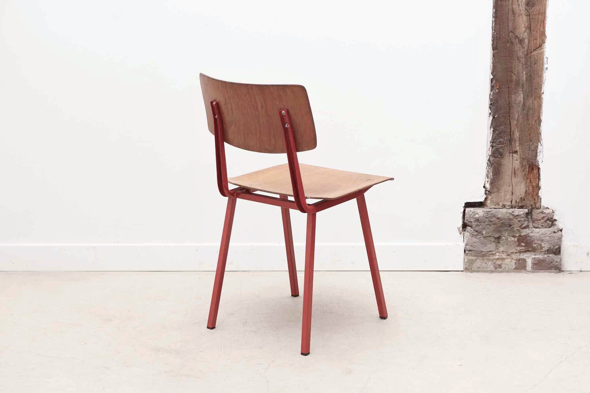 Chaise Marko Kwartet chêne et rouge Cartel de Belleville