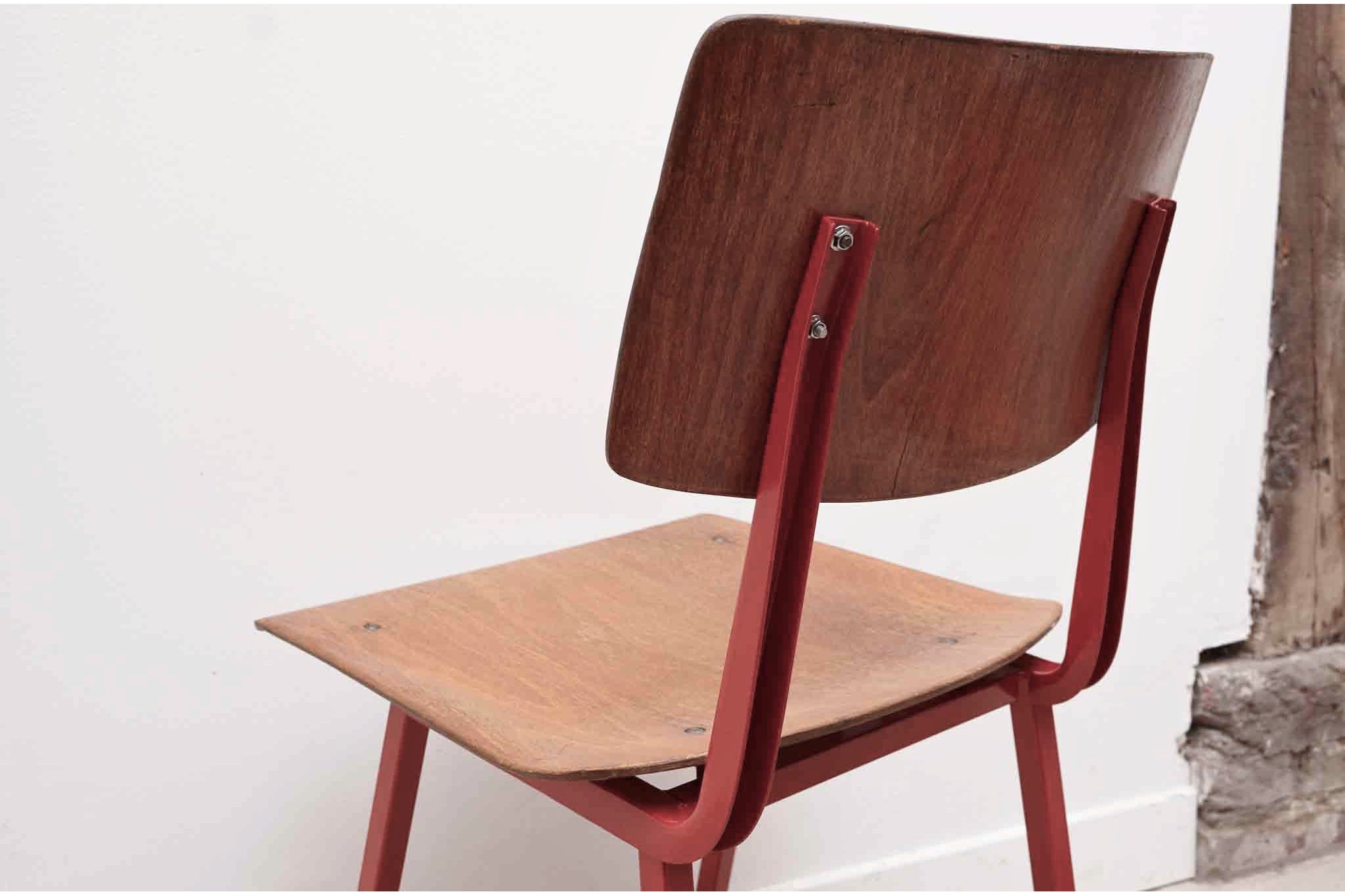 Chaise Marko Kwartet chêne et rouge Cartel de Belleville