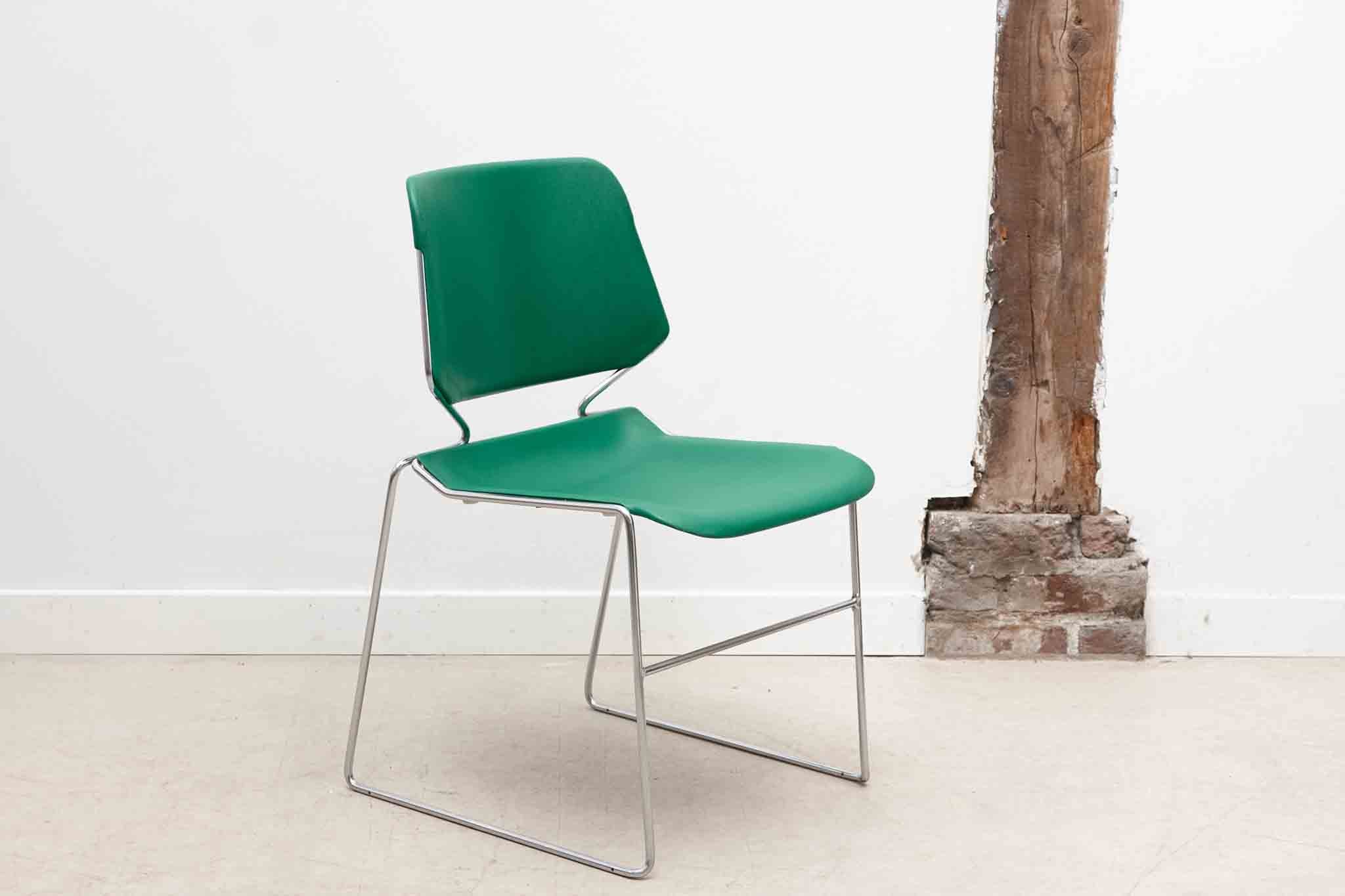 Chaise design Matrix par Thomas Tolleson Cartel de Belleville