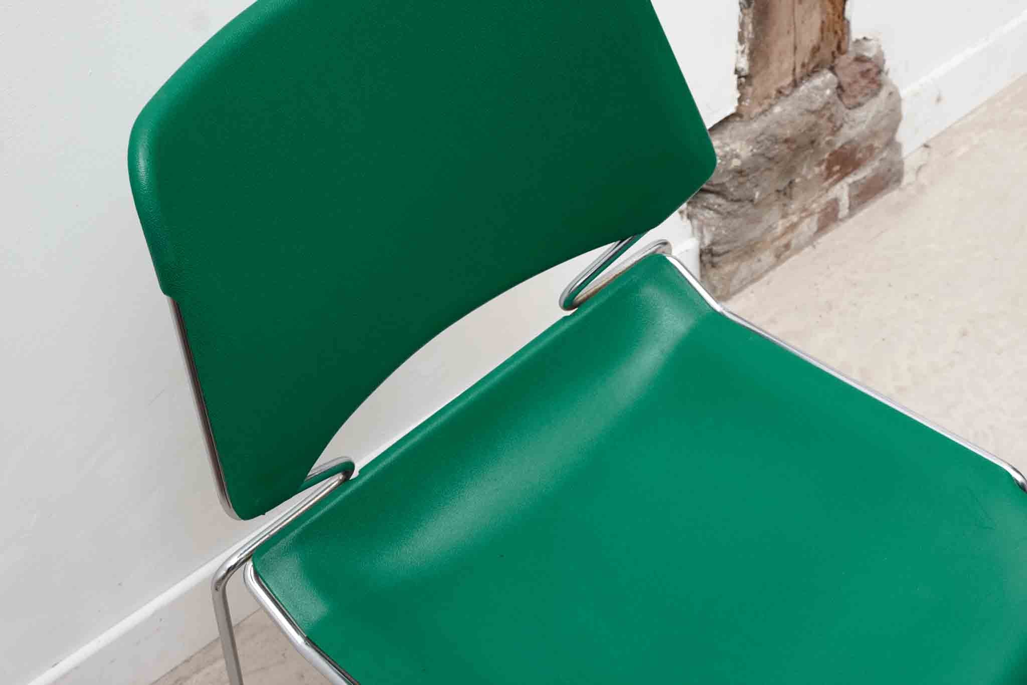 Chaise design Matrix par Thomas Tolleson Cartel de Belleville