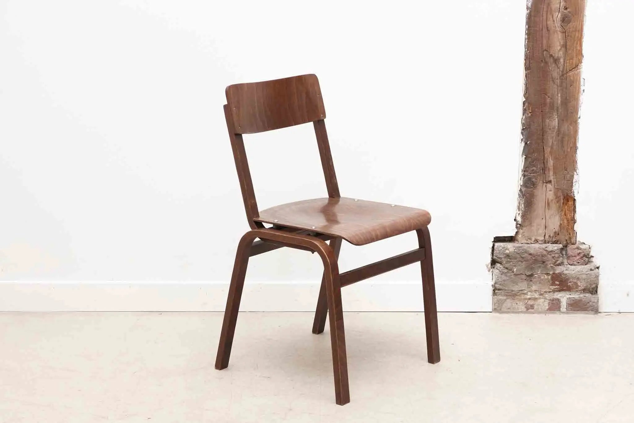 Chaise style scandinave ébène Cartel de Belleville