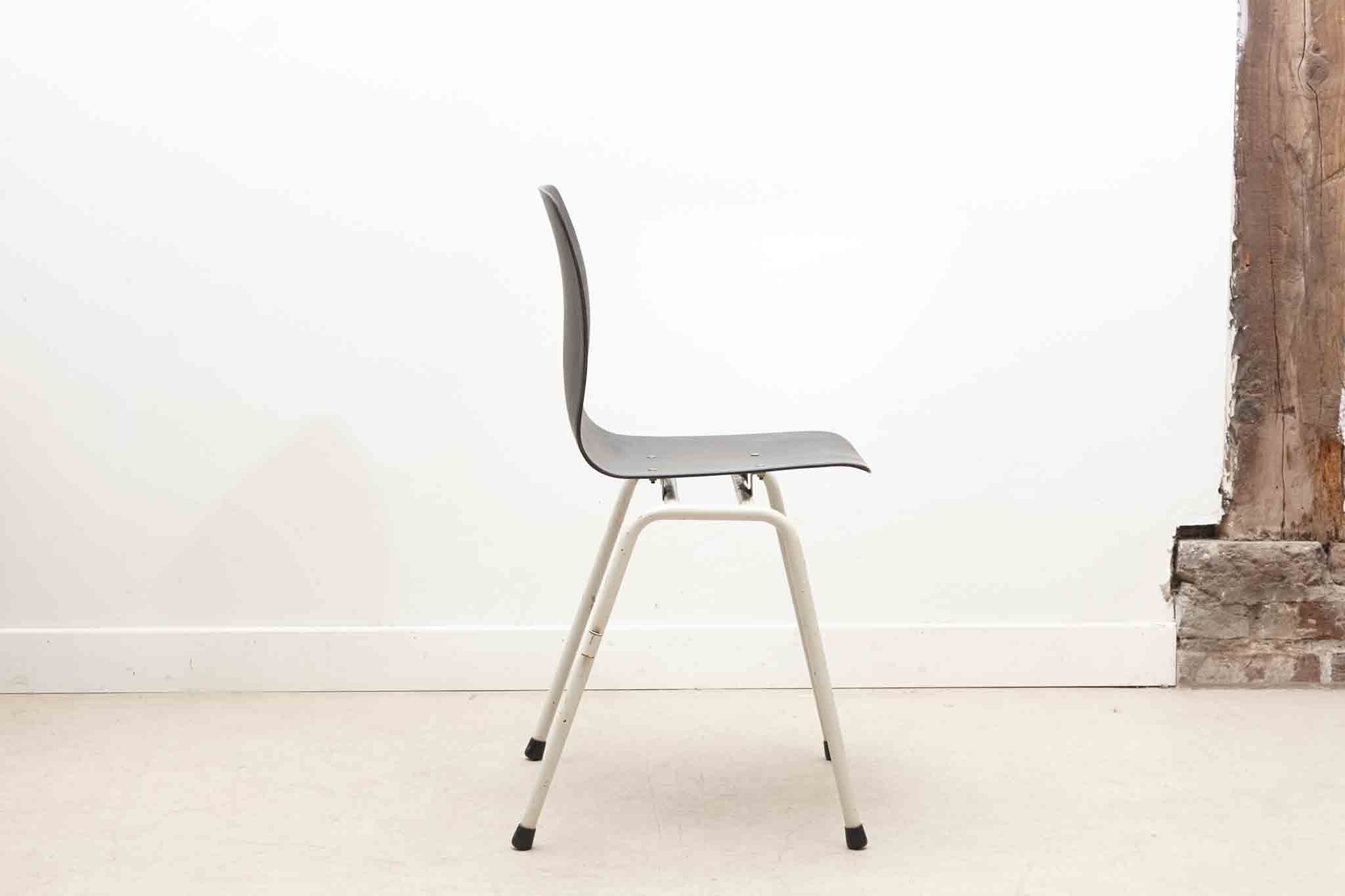 Chaise pagholz blanche Cartel de Belleville