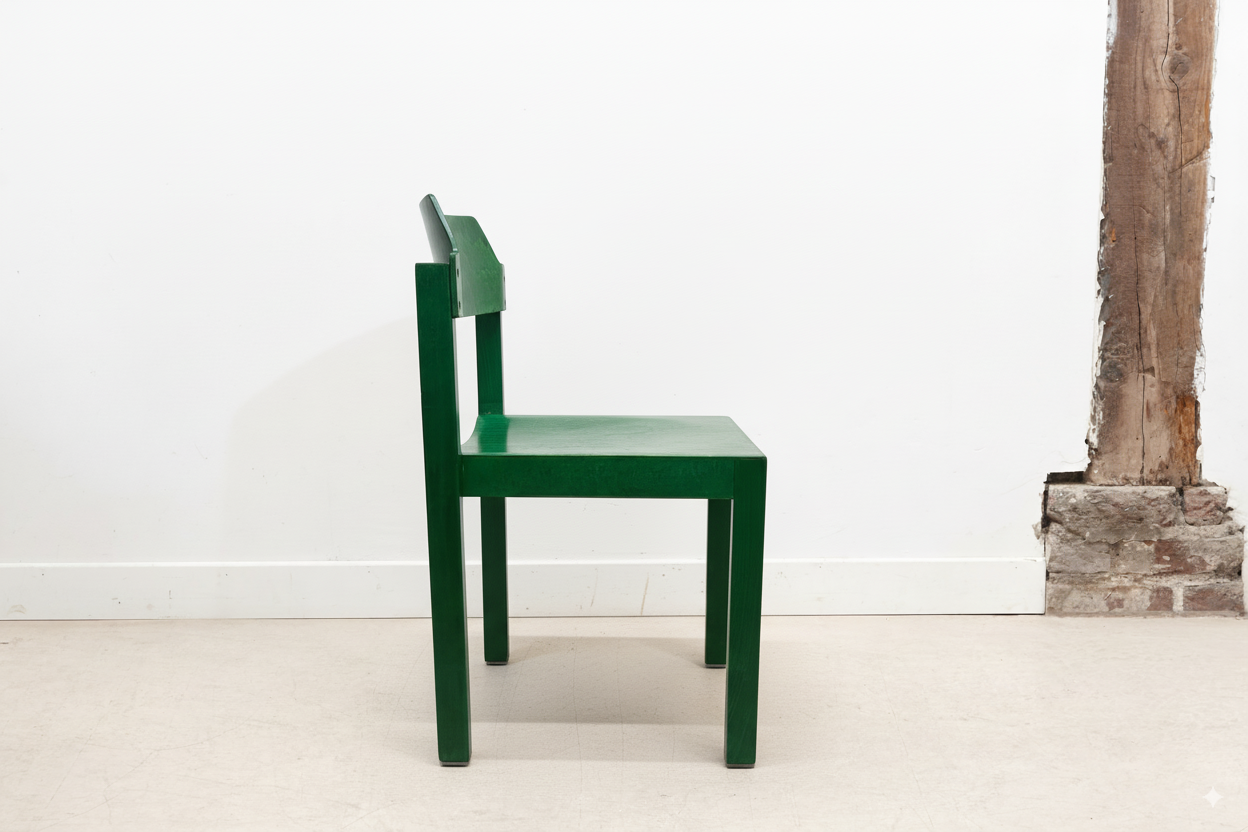 Chaise scandinave par Rainer Schell teintée verte Cartel de Belleville