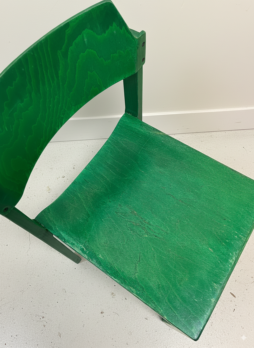 Chaise scandinave par Rainer Schell teintée verte Cartel de Belleville