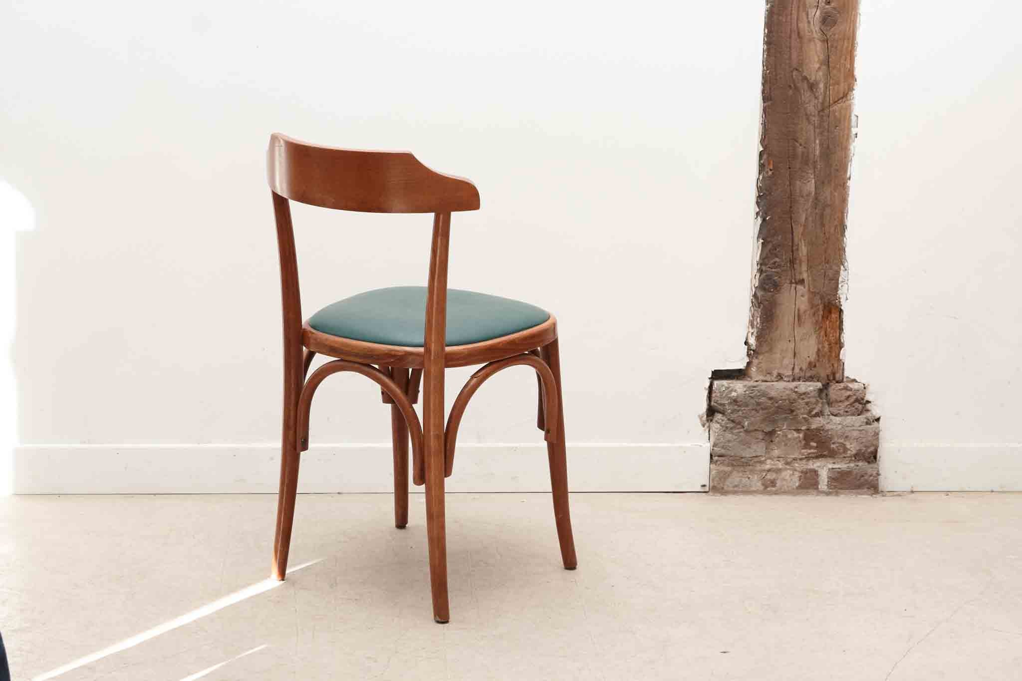 Chaise bistrot style Thonet rembourrée chêne et vert Cartel de Belleville
