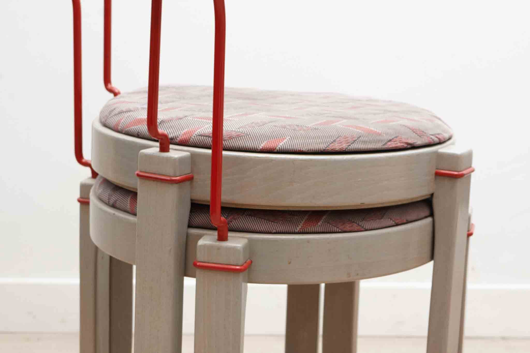 Chaise style Bruno Rey Horn tapissée Cartel de Belleville