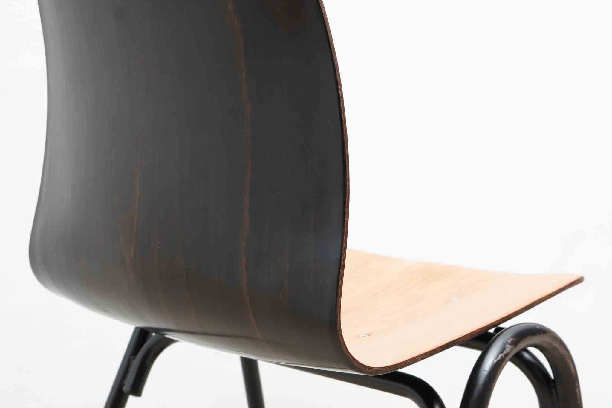 Chaise style Galvanitas S26 hêtre / noir Cartel de Belleville