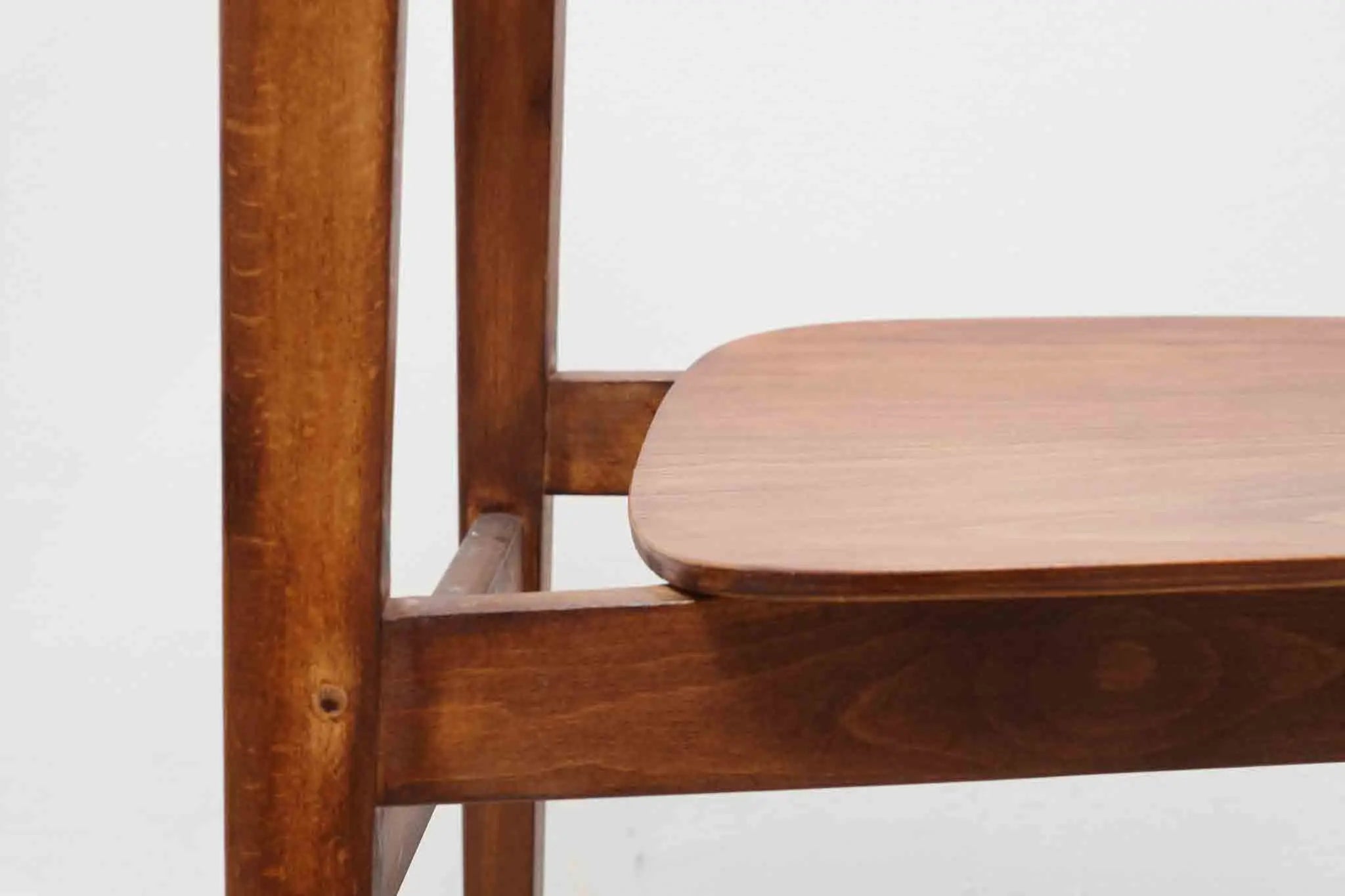 Chaise scandinave style Gascoin Cartel de Belleville