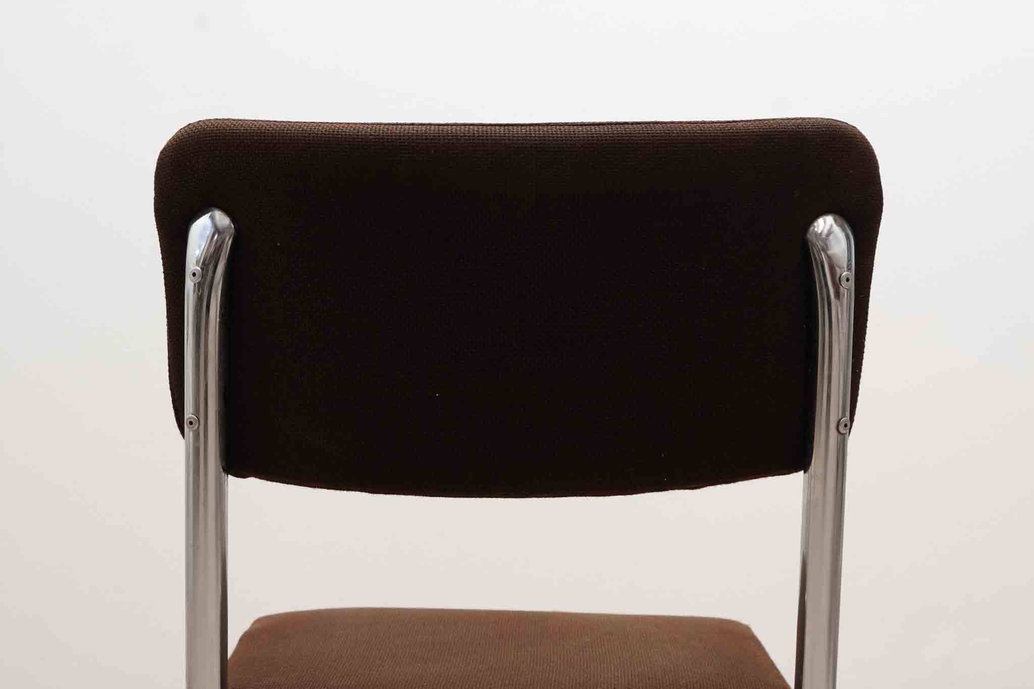 Chaise Tubax tapissée marron et chrome