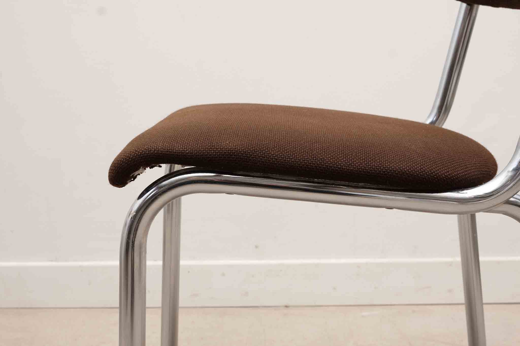 Chaise Tubax tapissée marron et chrome